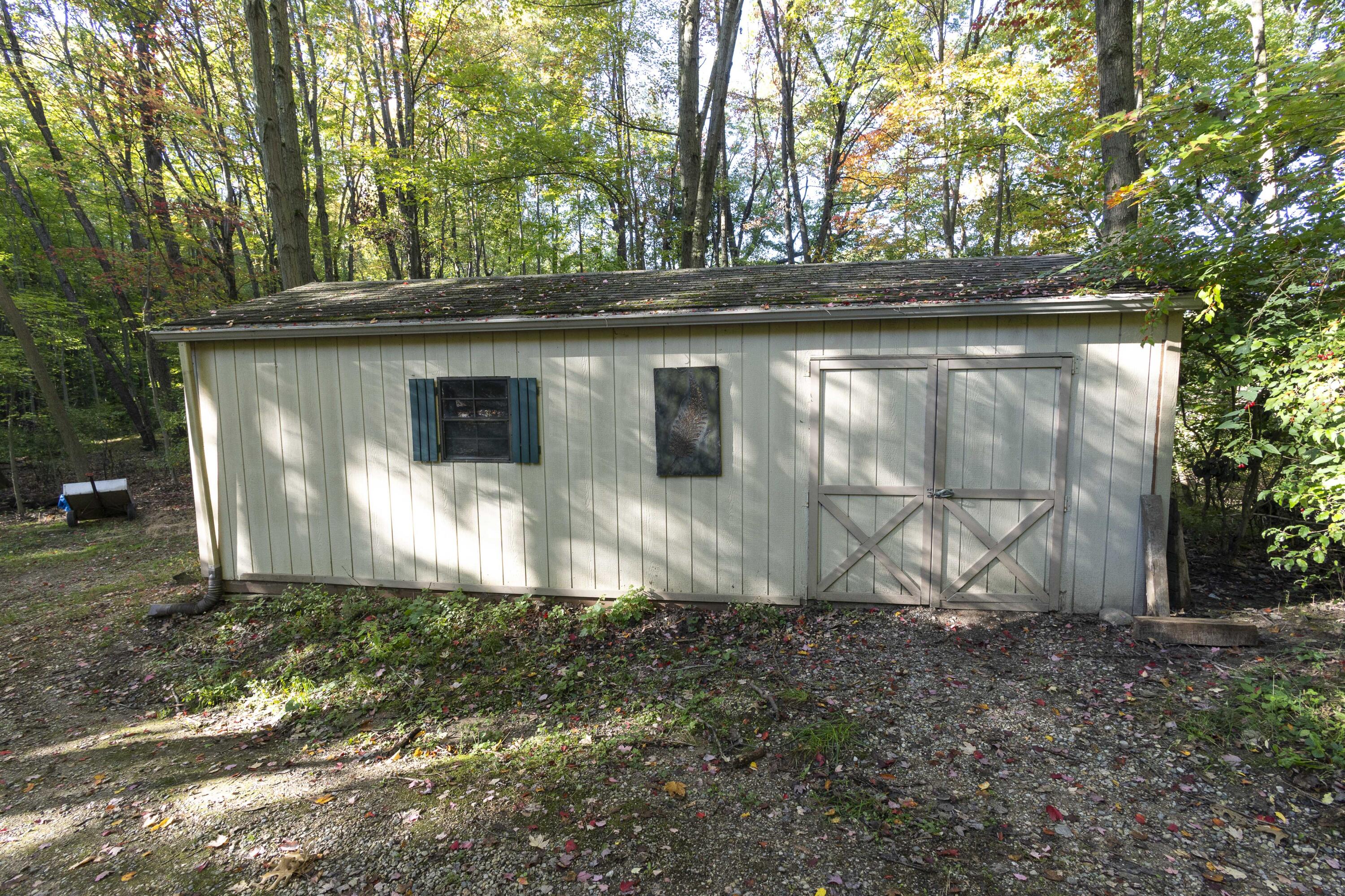4825 Buttercup Lane Property Photo 13