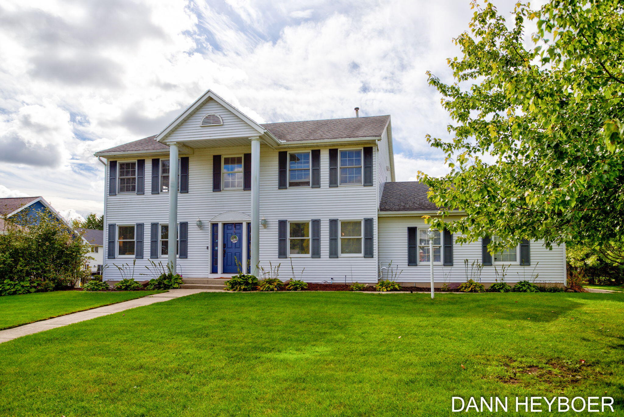 7044 Summit Hill Court Se Property Photo 1