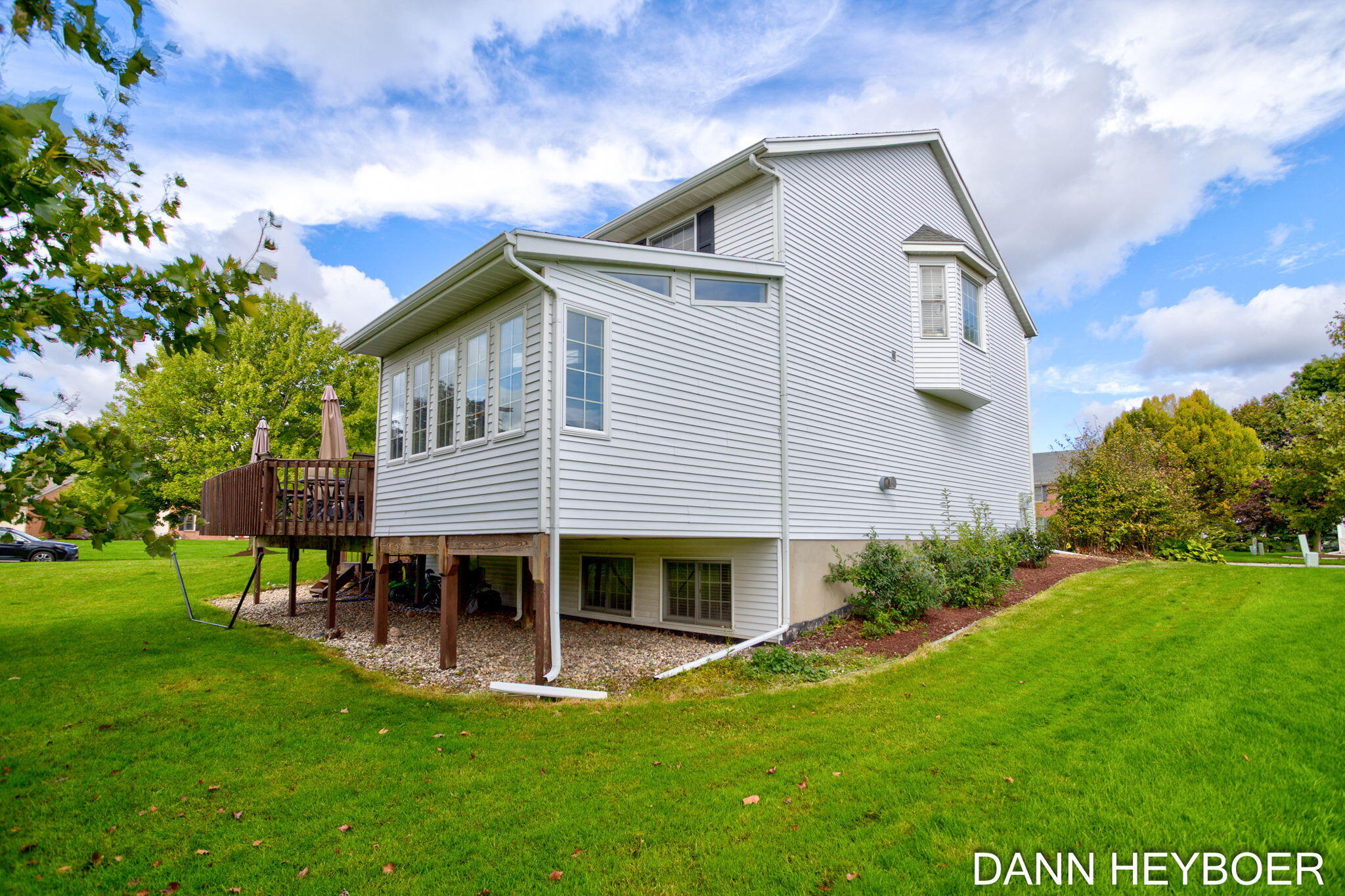 7044 Summit Hill Court Se Property Photo 6