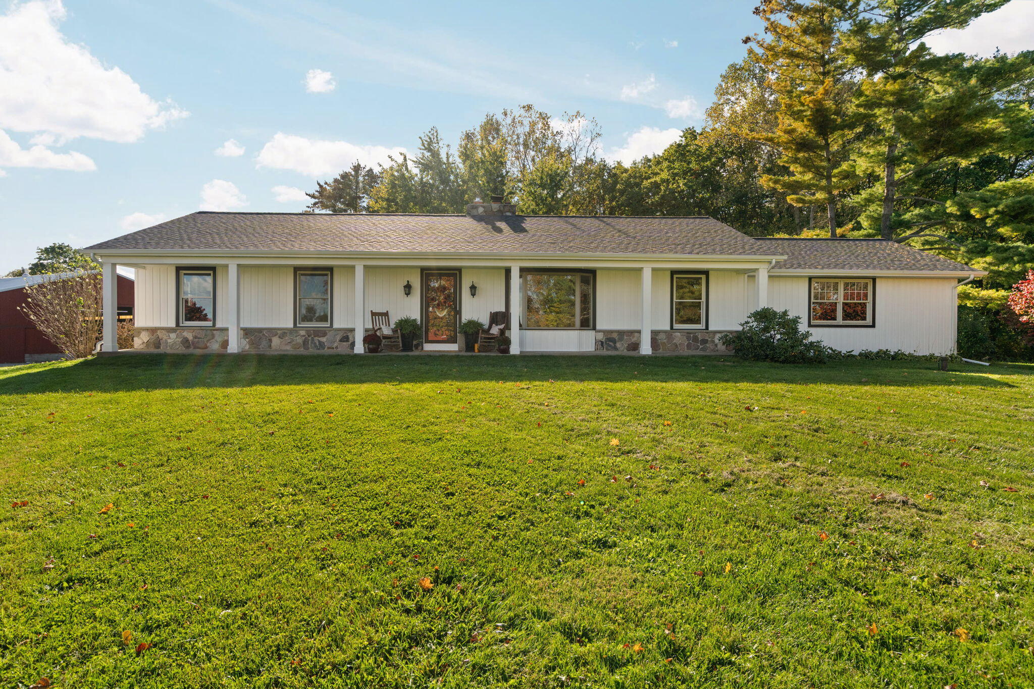 4268 Sherwood Road Property Photo 1