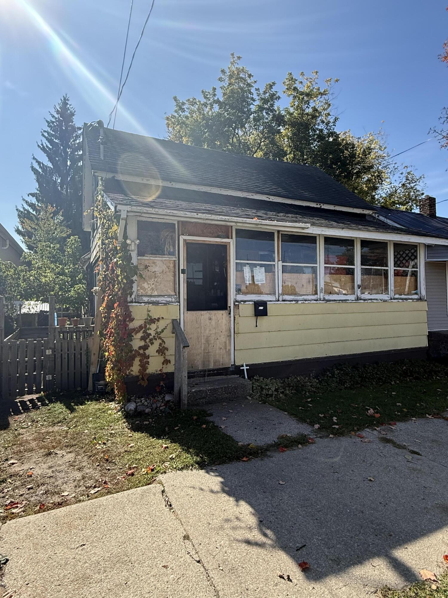 111 Cottage Street Property Photo 1