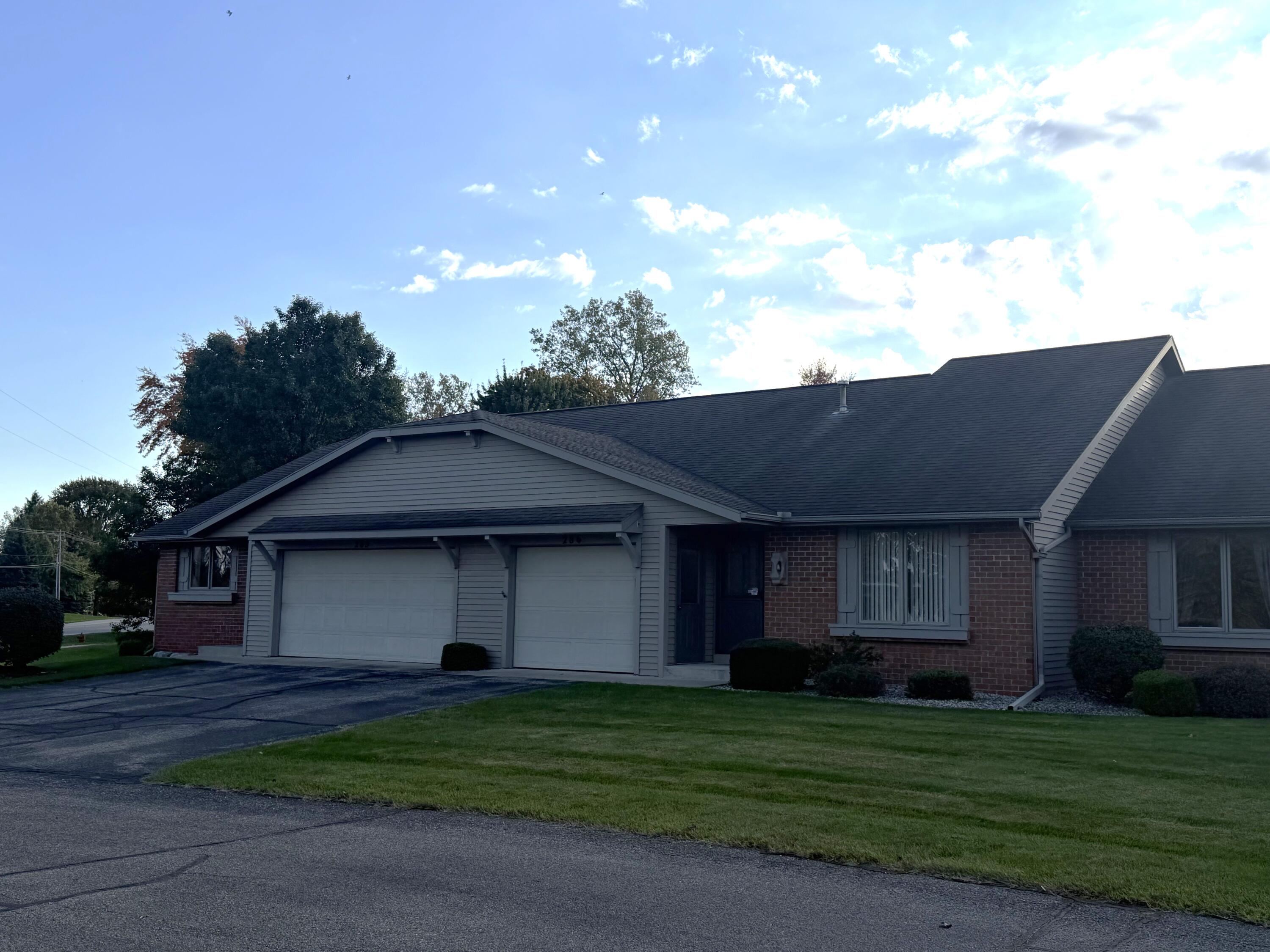 286 Molen Drive Property Photo 1