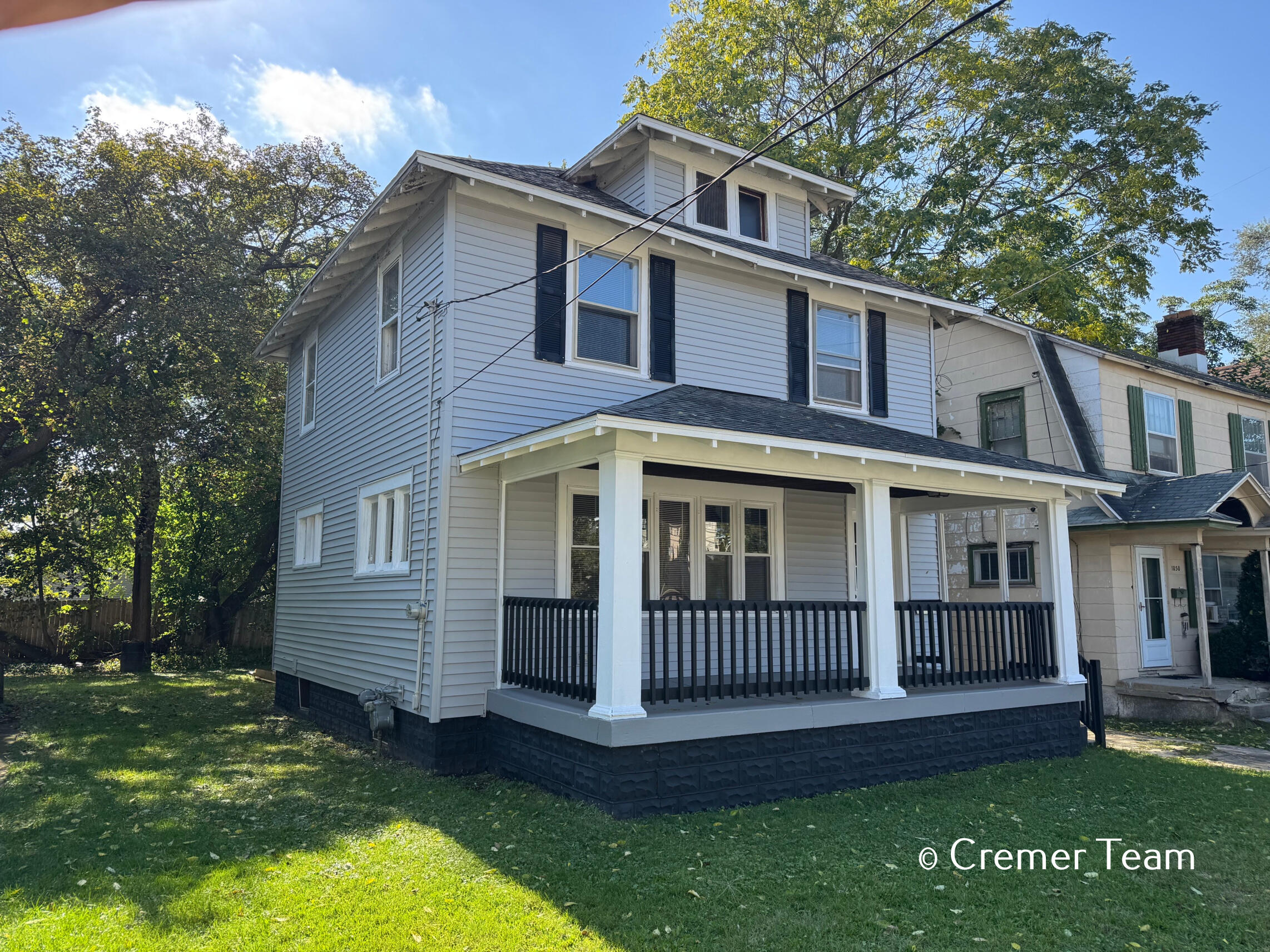 1034 Hall Street Se Property Photo 1