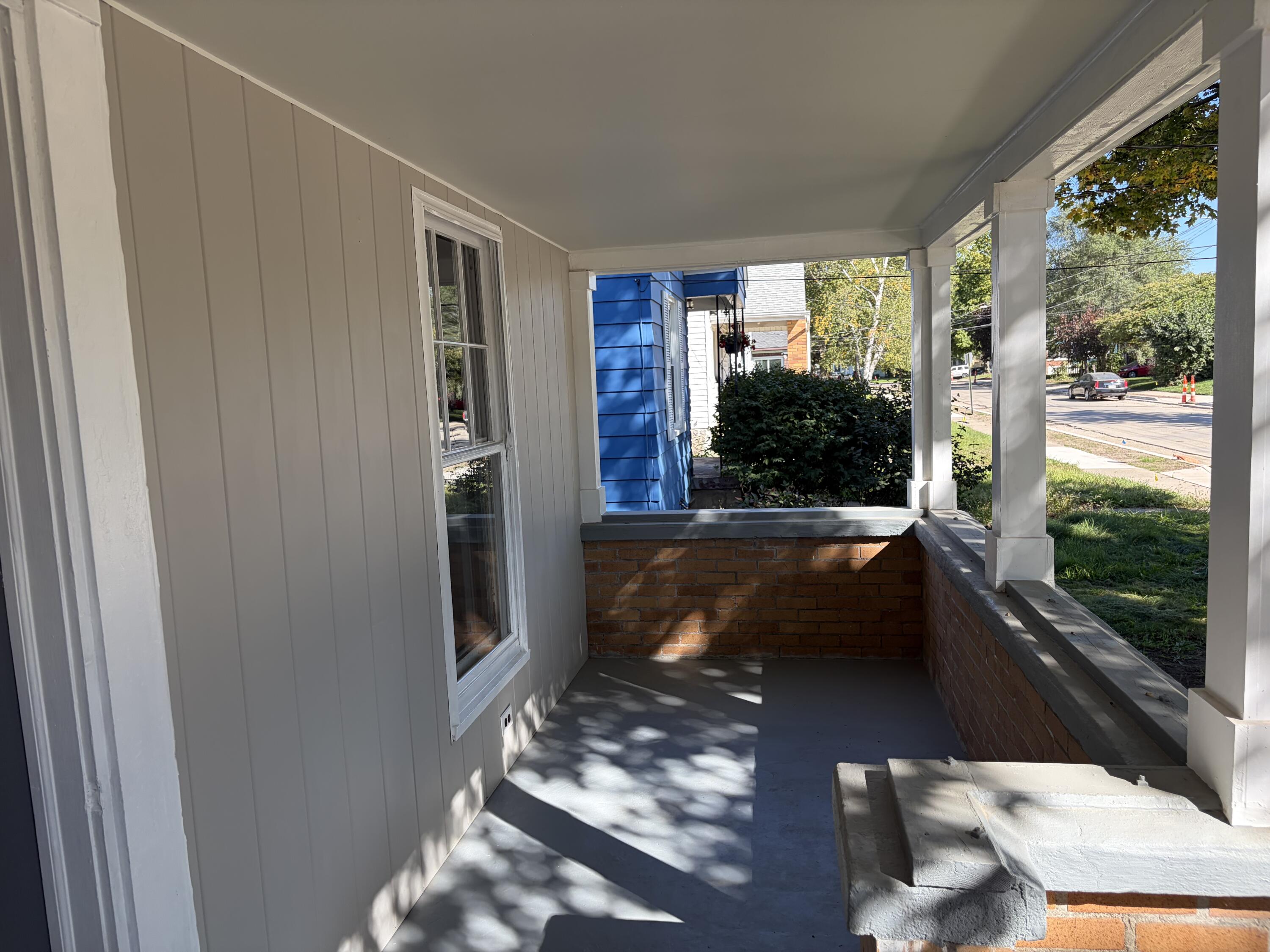 1111 Merritt Street Se Property Photo 4