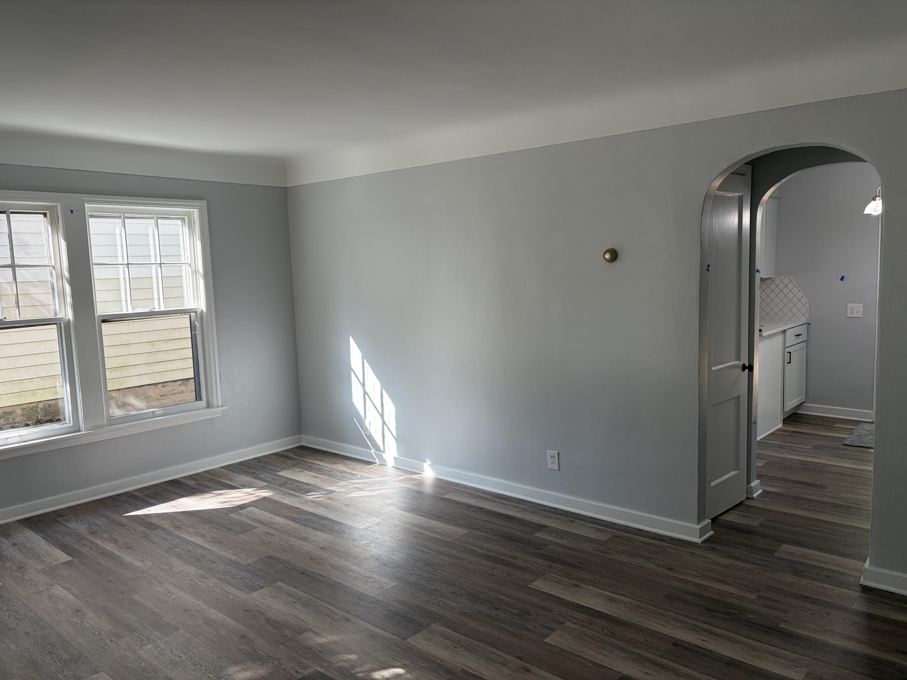 1111 Merritt Street Se Property Photo 6