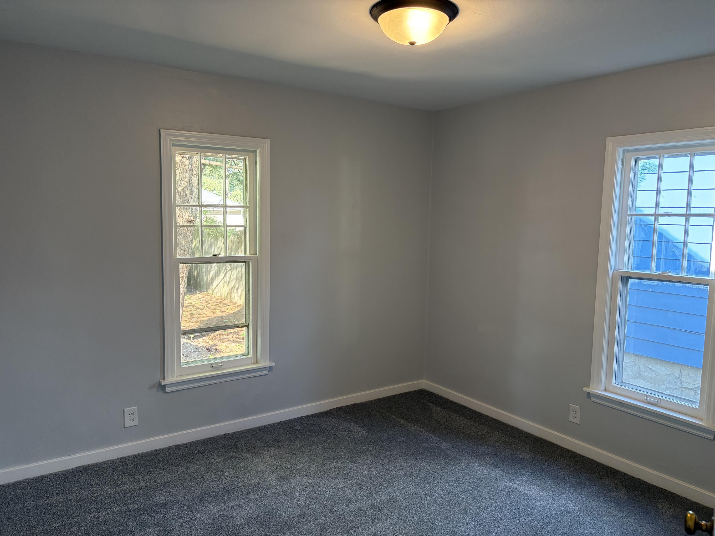 1111 Merritt Street Se Property Photo 13