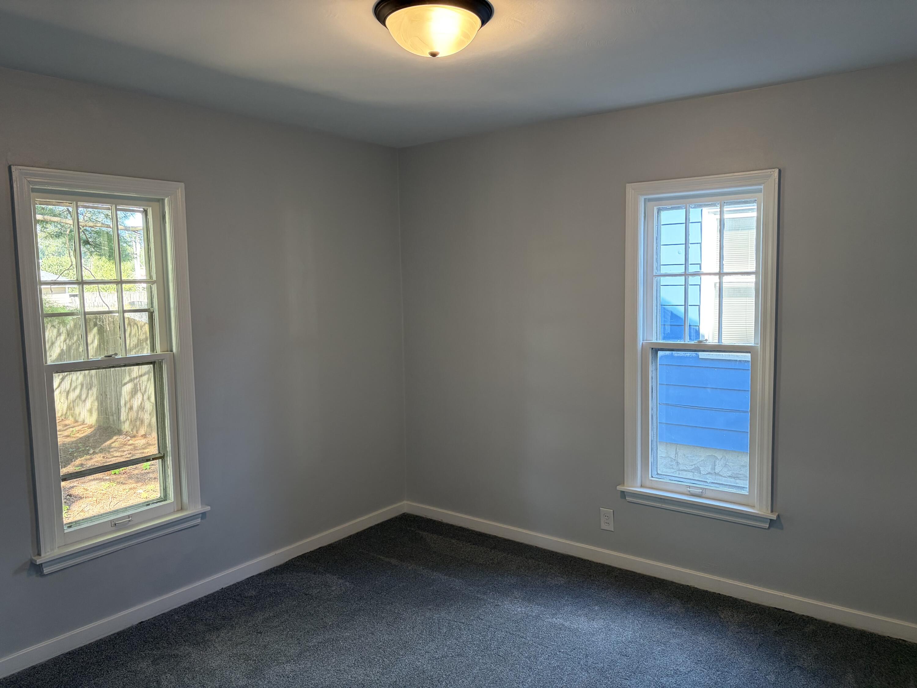 1111 Merritt Street Se Property Photo 19