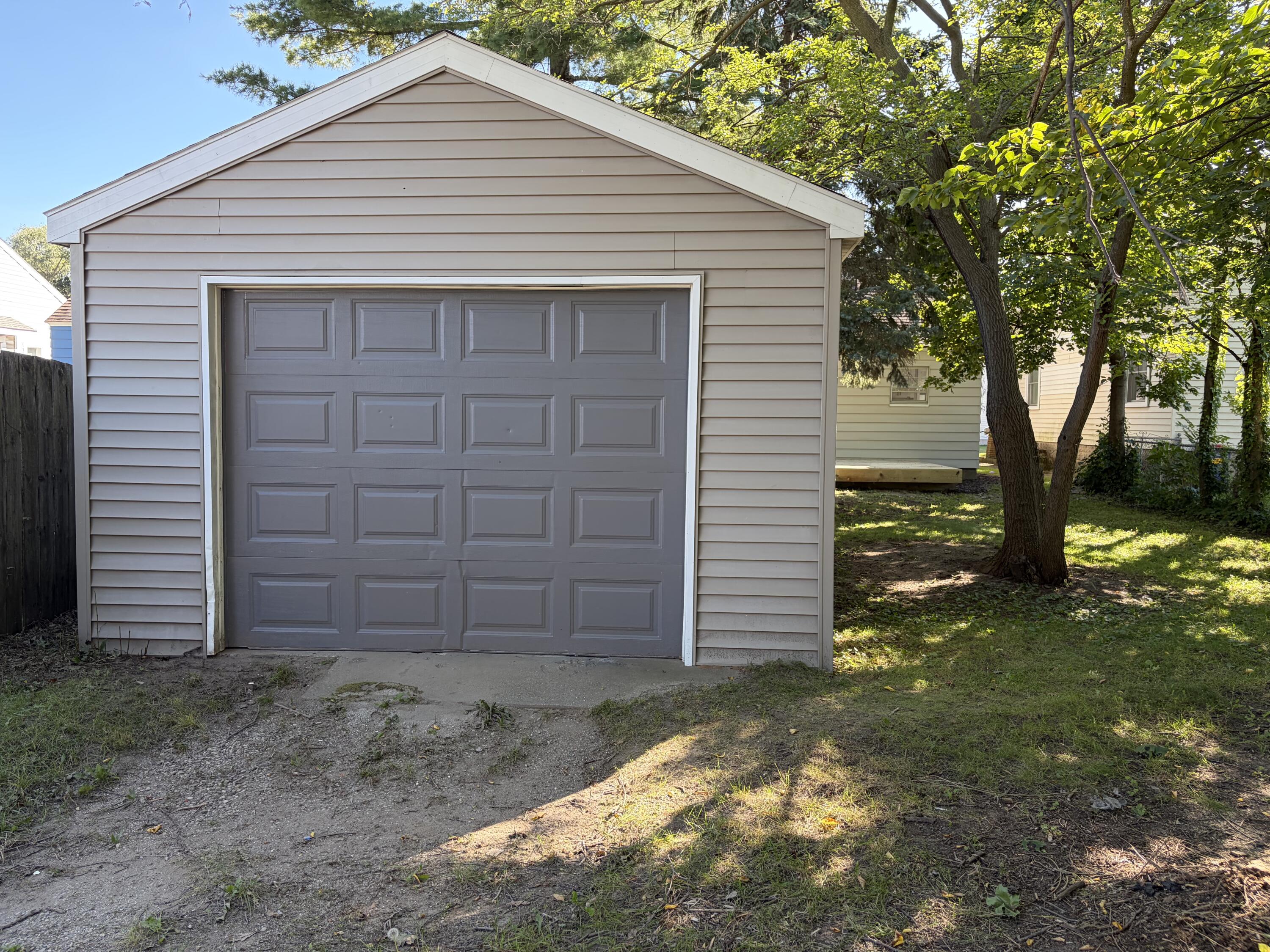 1111 Merritt Street Se Property Photo 32