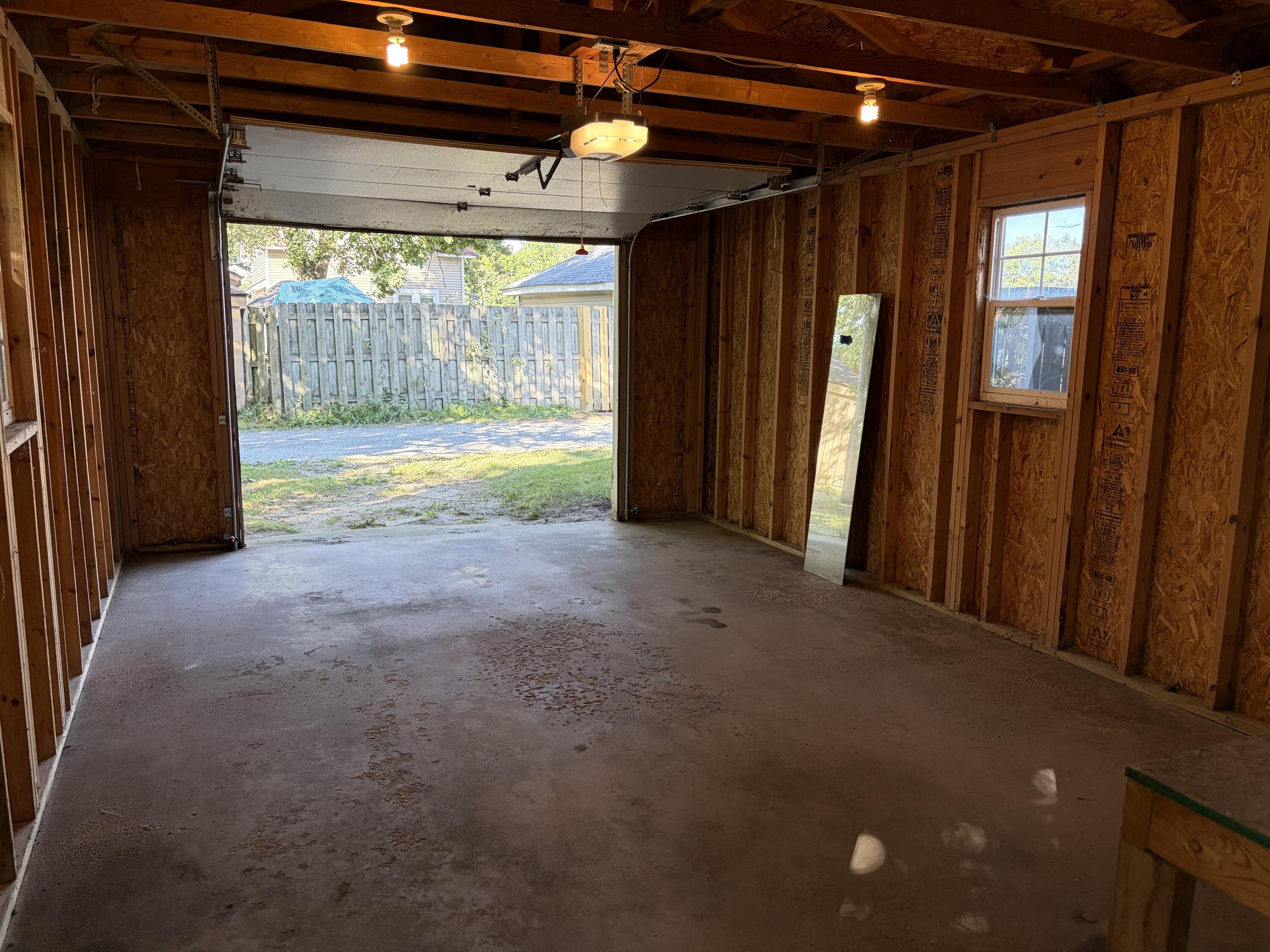 1111 Merritt Street Se Property Photo 33