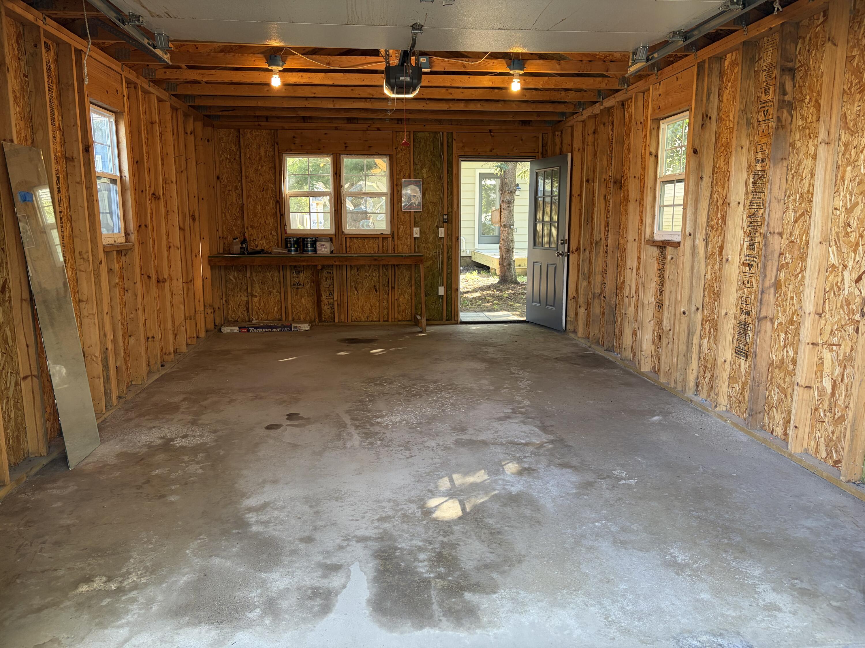 1111 Merritt Street Se Property Photo 34
