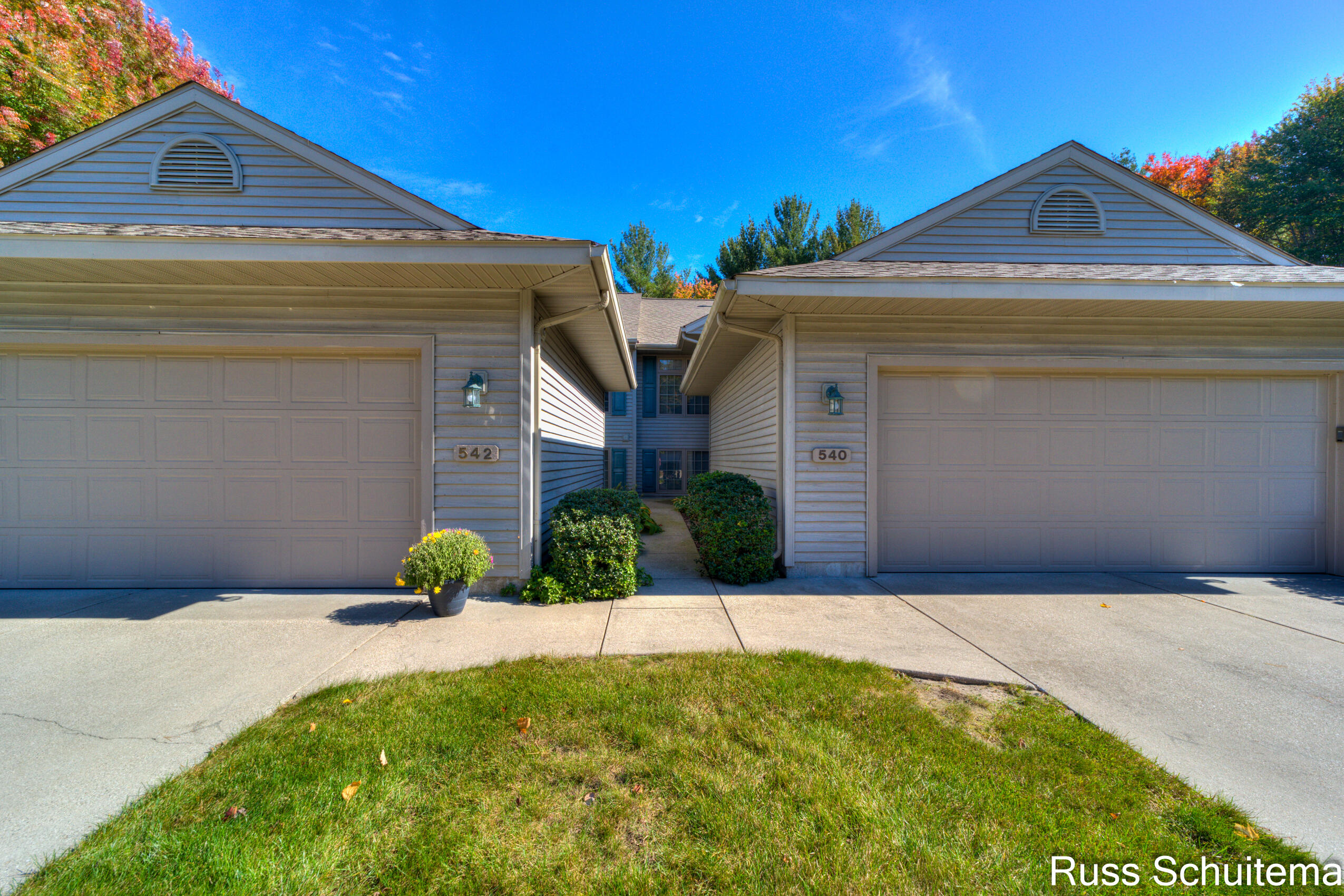 542 Tournament Circle Property Photo 1