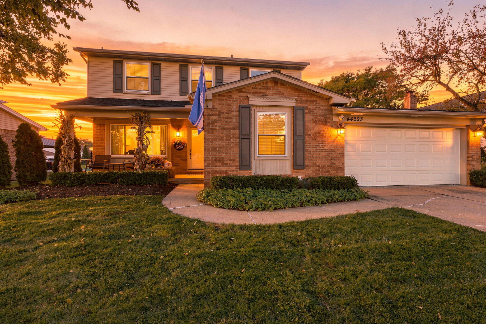 44223 Richmond Court Property Photo 2