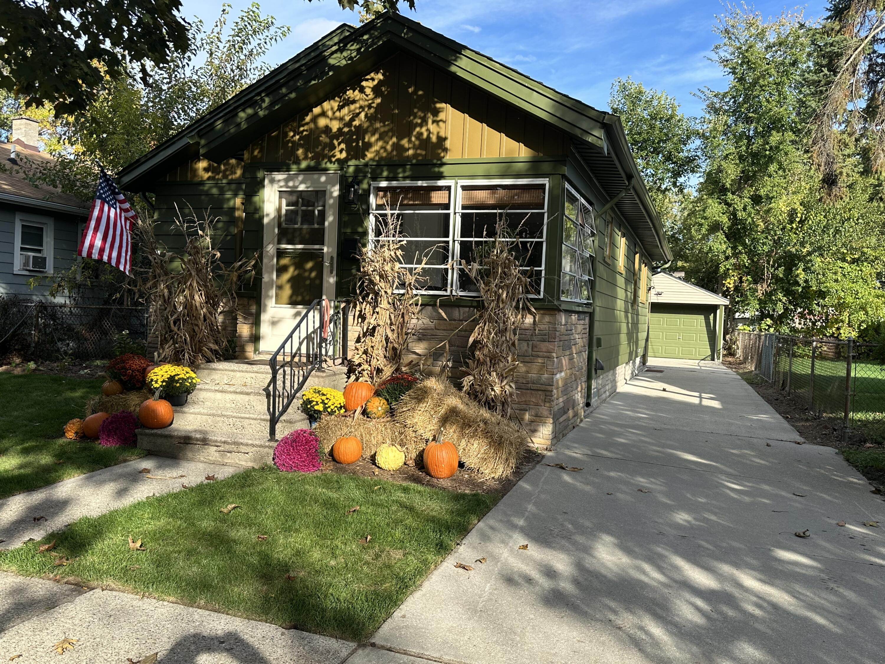 2138 Romeo Street Property Photo 1