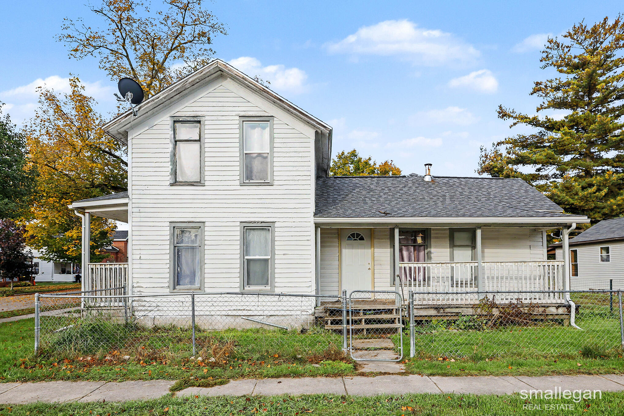 221 Maple Street Property Photo 1