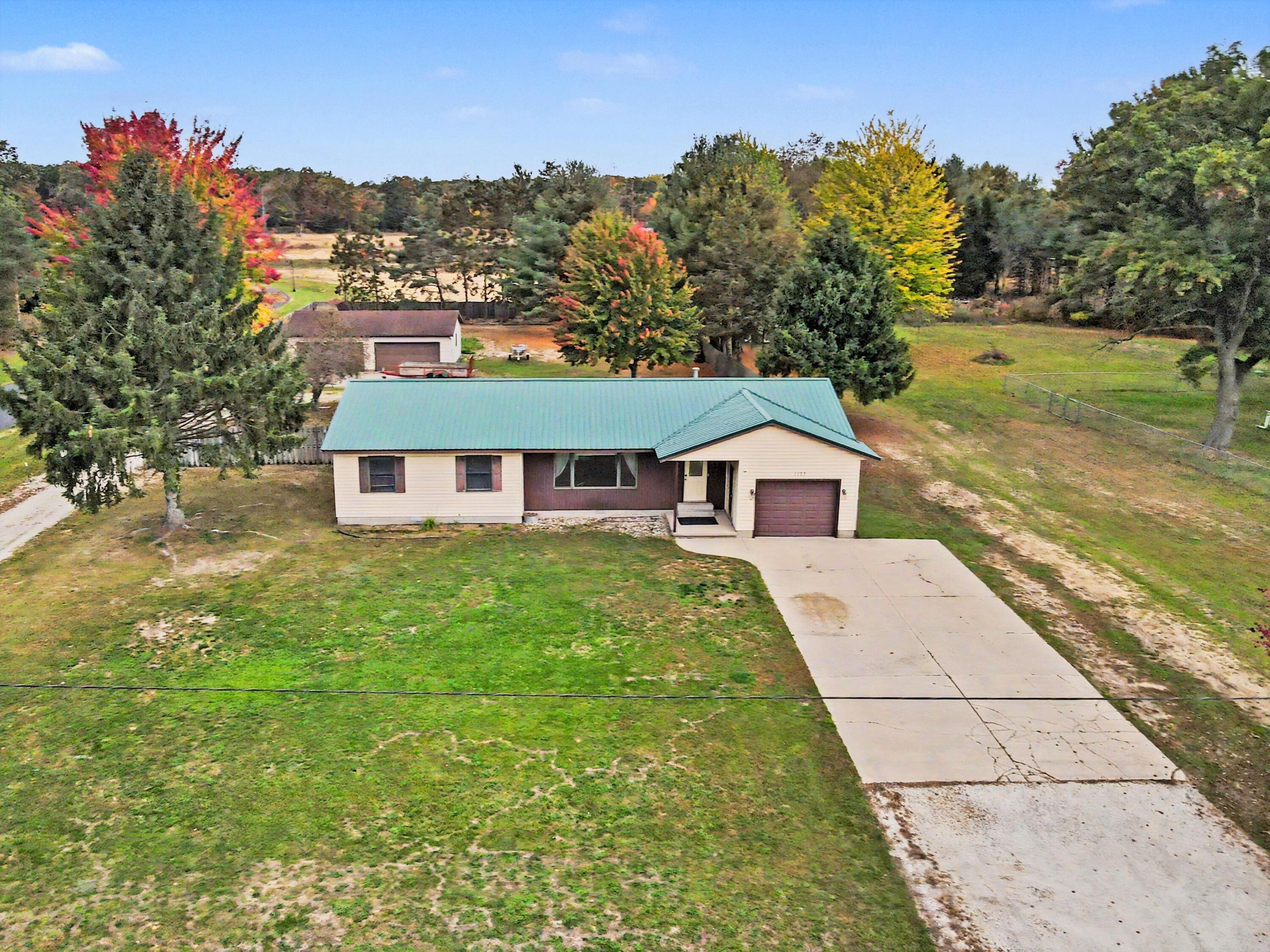 1127 S Drent Road Property Photo 1