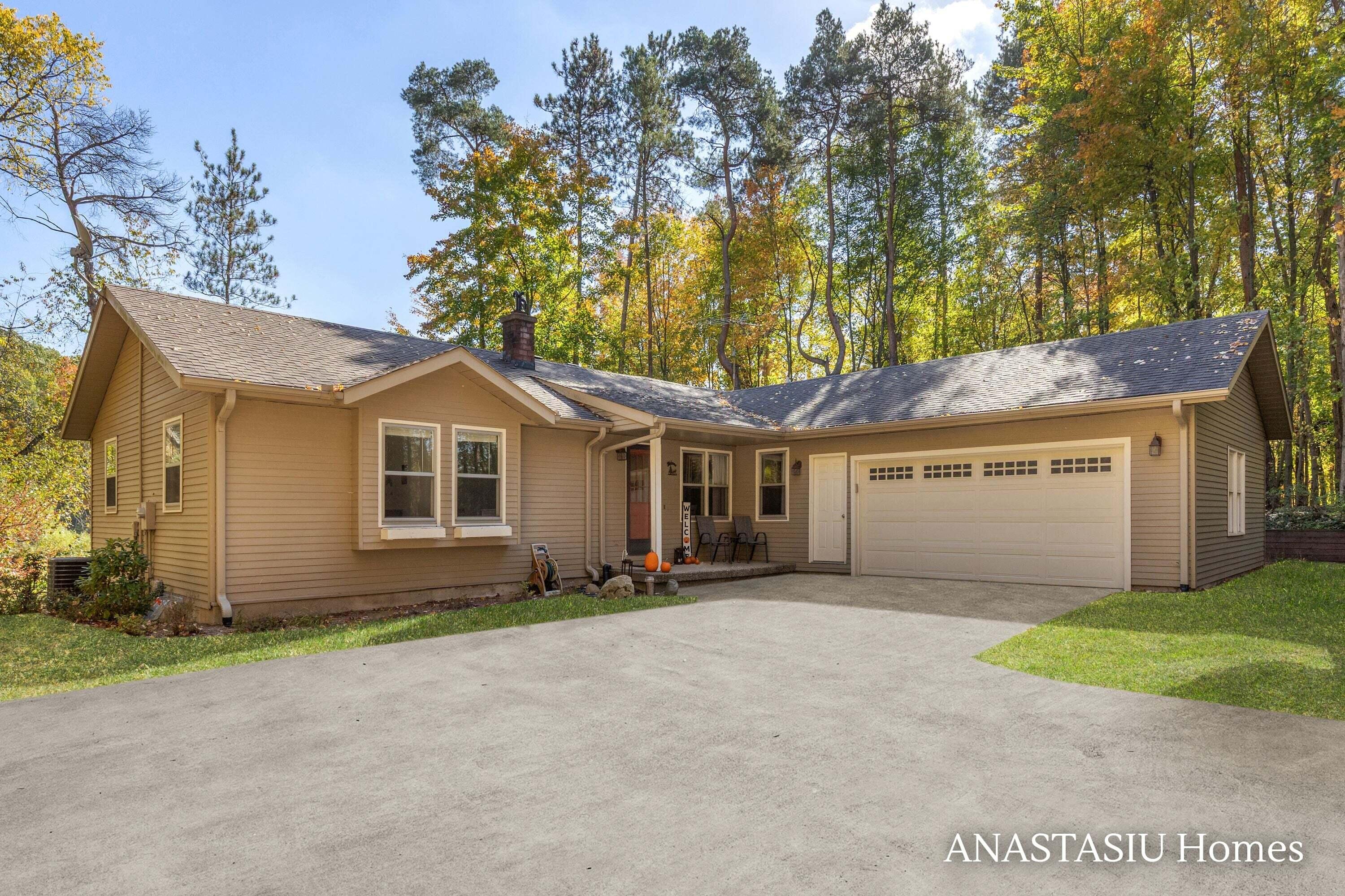 1440 Fero Avenue Ne Property Photo 1