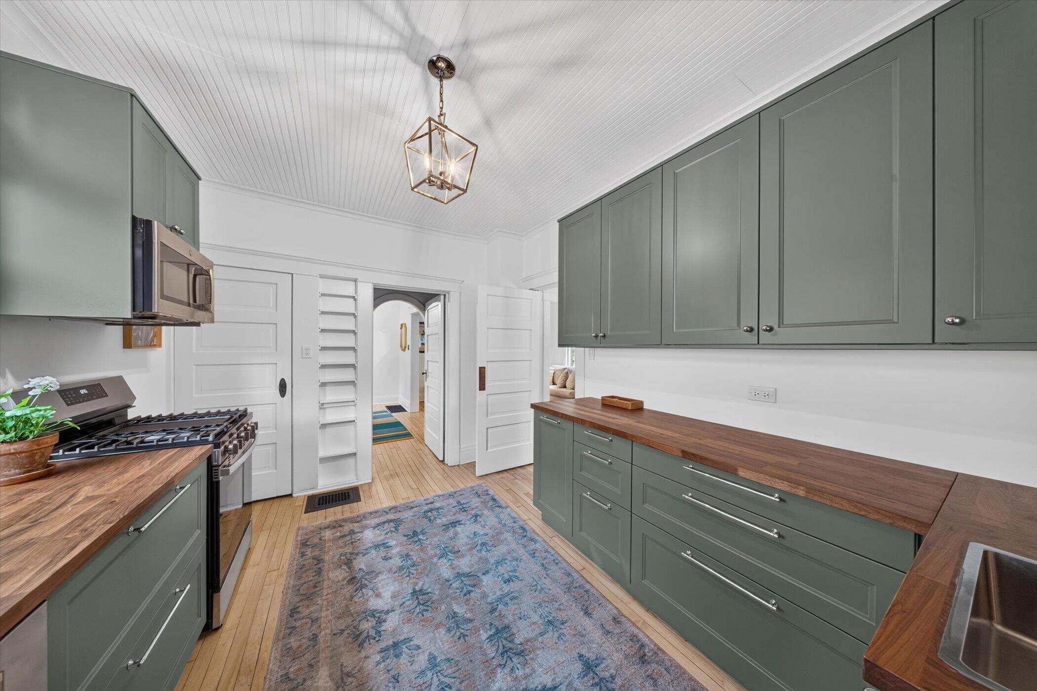 1005 W Liberty Street Property Photo 15