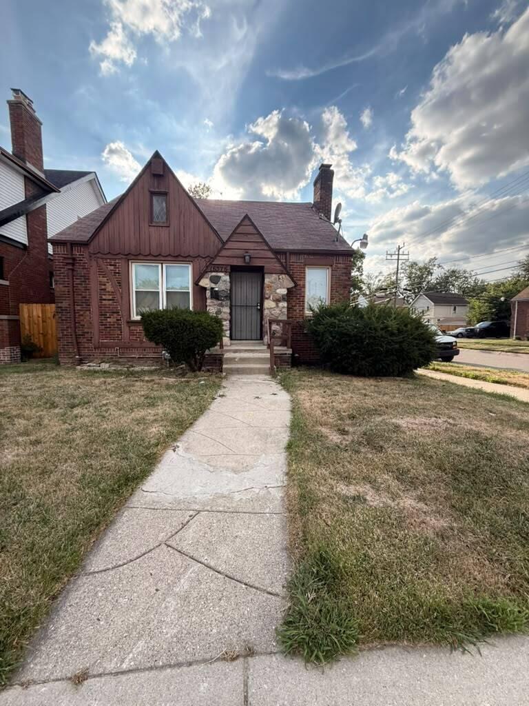 15375 Asbury Park Property Photo 1