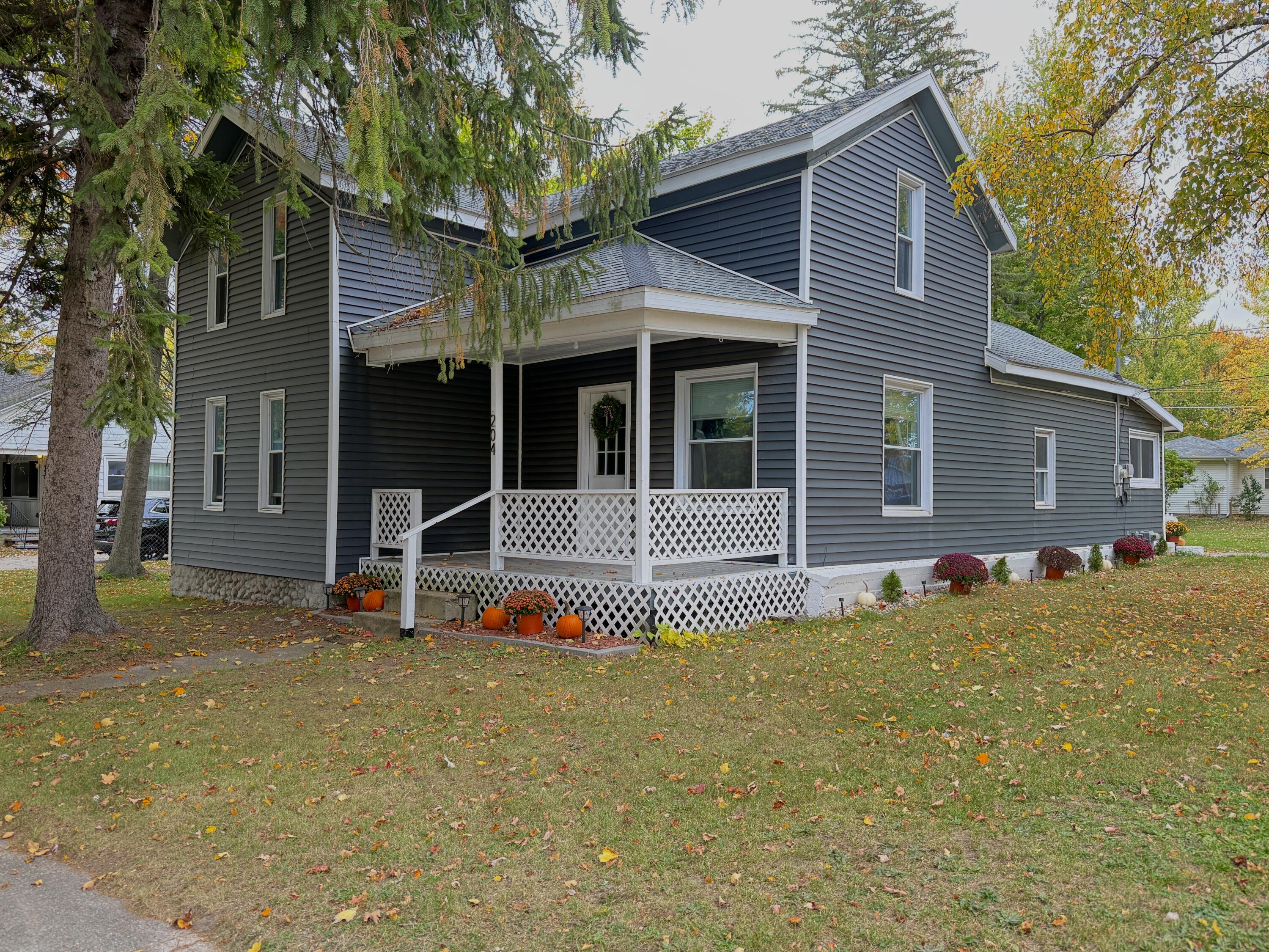 204 N Chippewa Street Property Photo 1