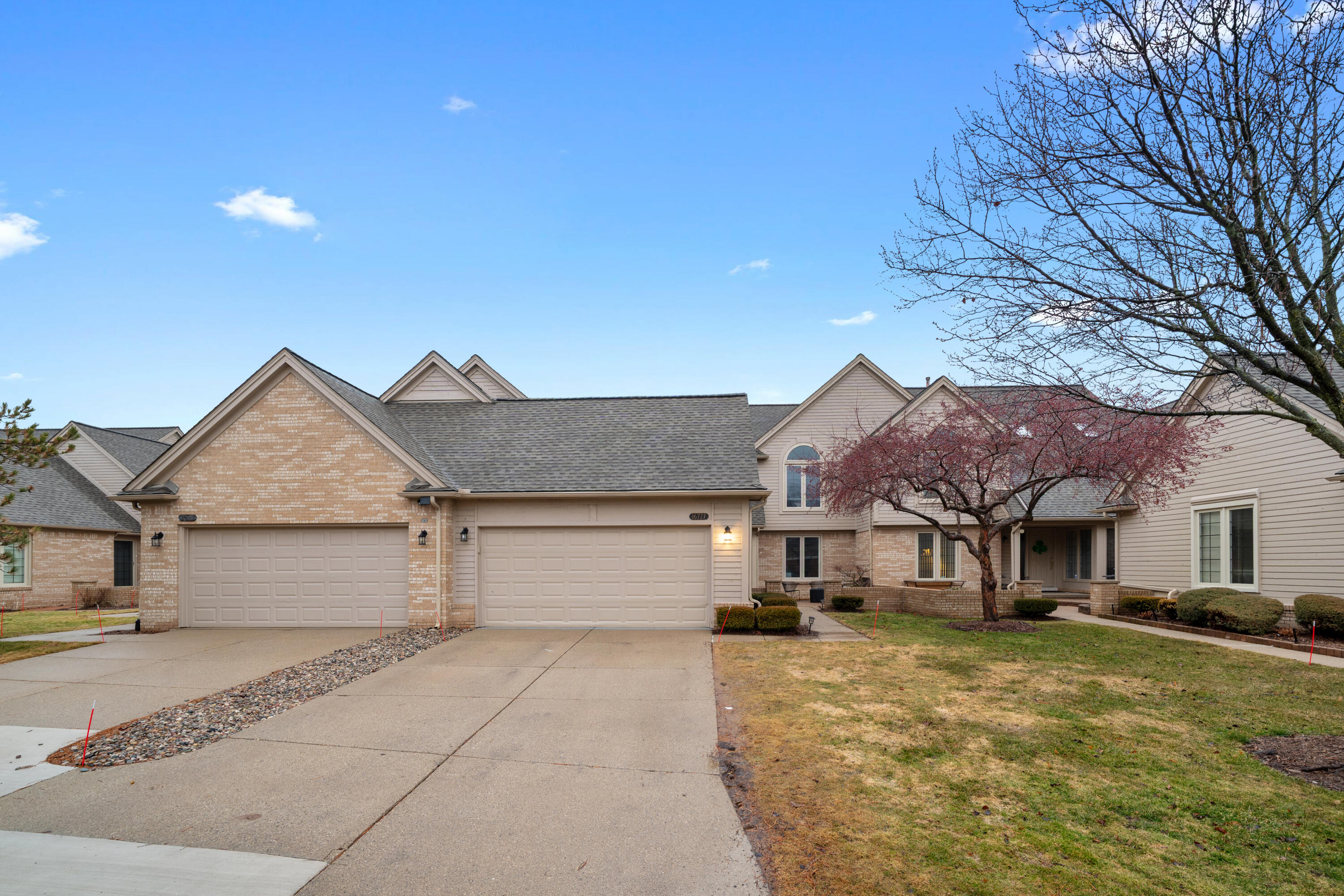 16727 Cobblestone W Boulevard Property Photo 1