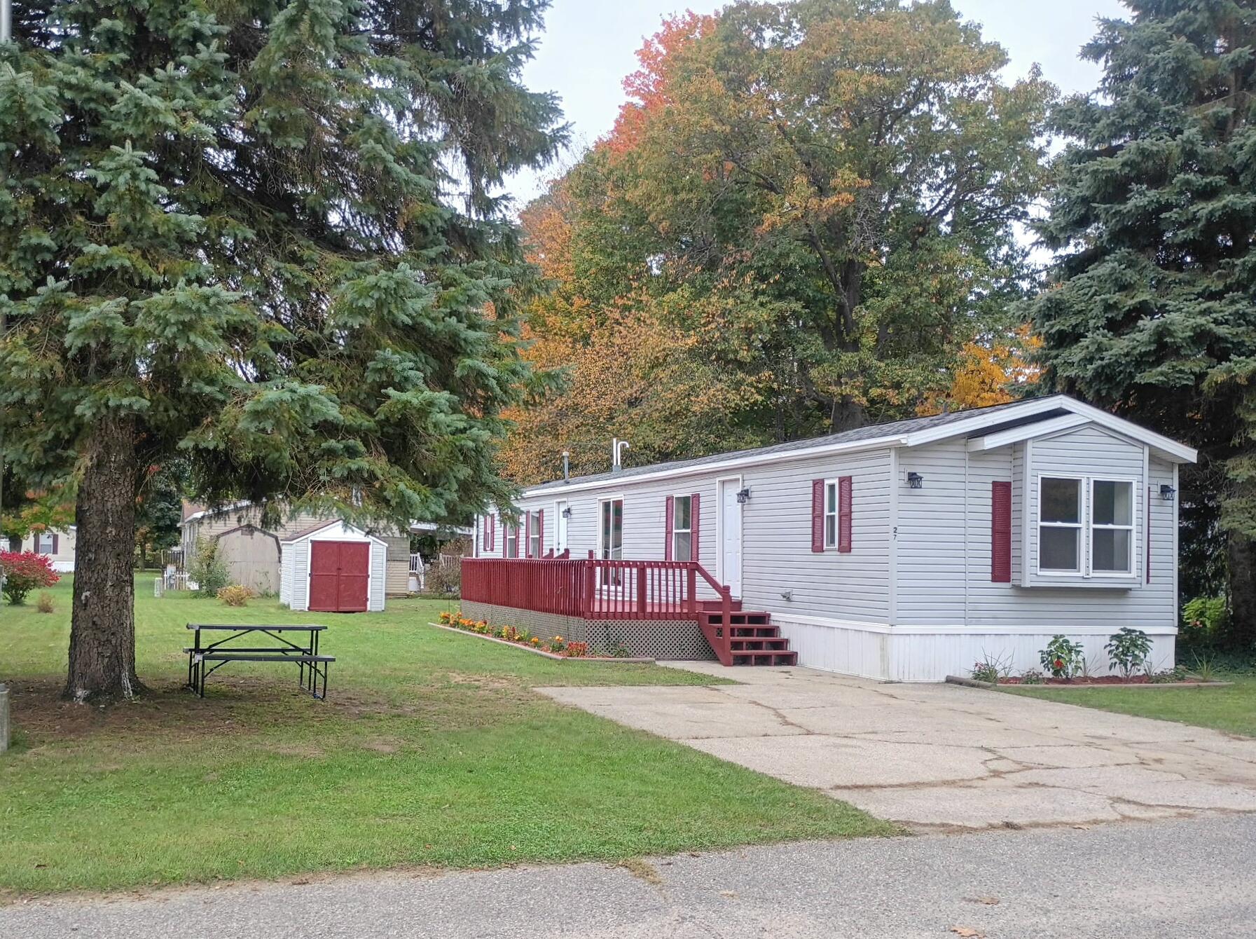 27 Locust Court Property Photo 1
