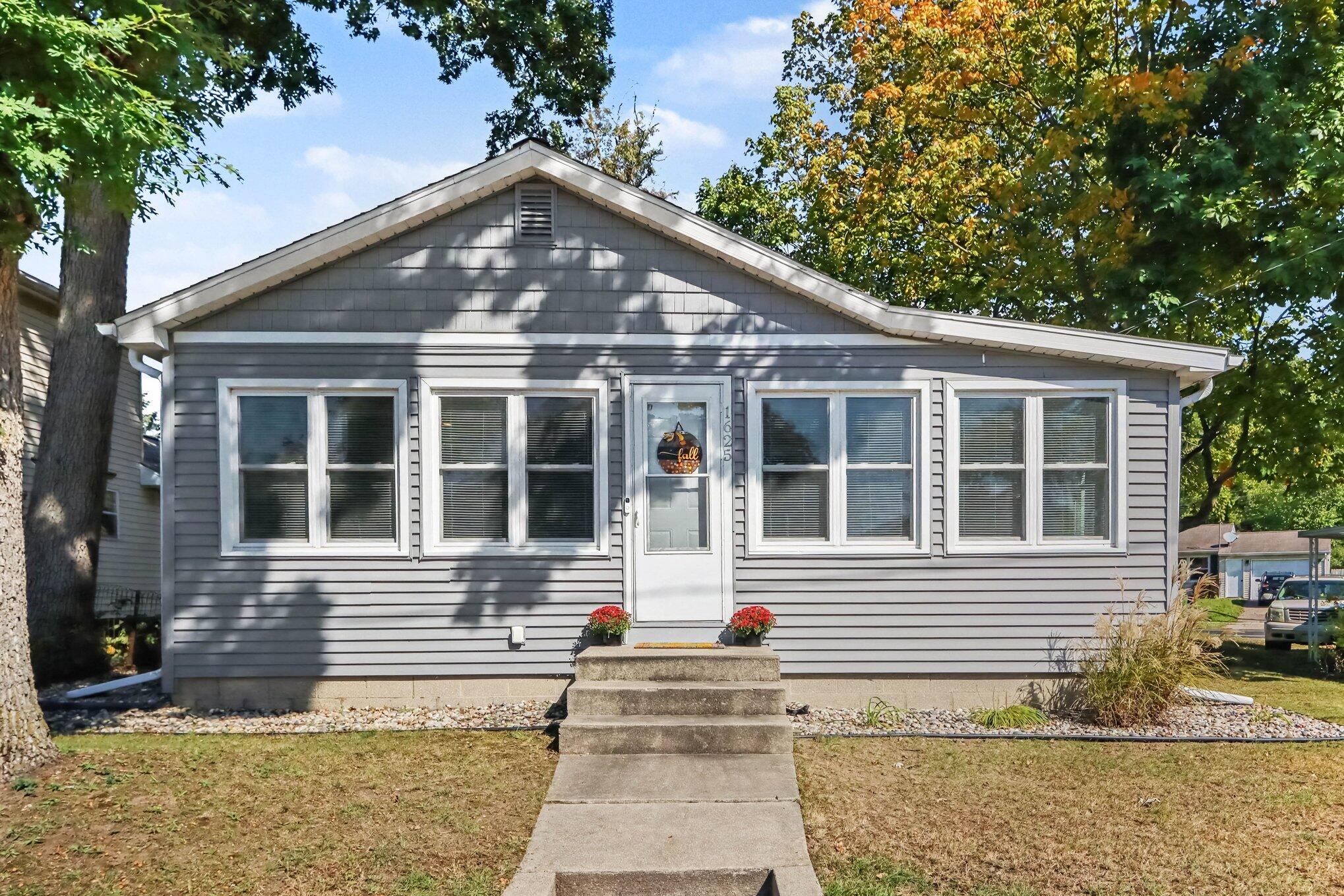 1625 John Street Property Photo 1