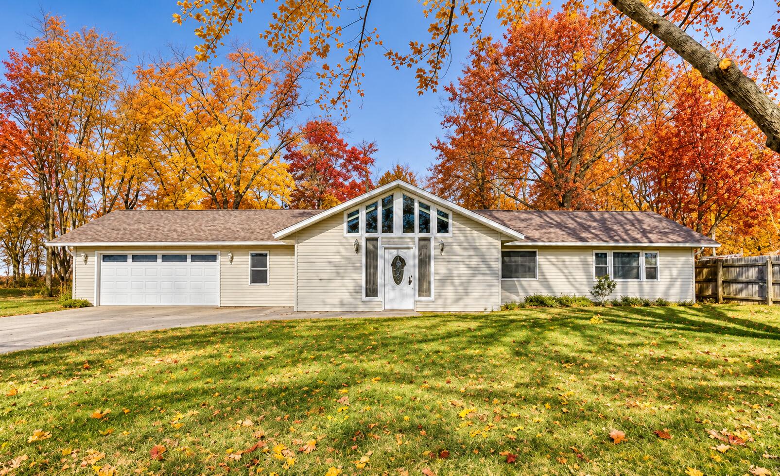 4328 Fikes Road Property Photo 1