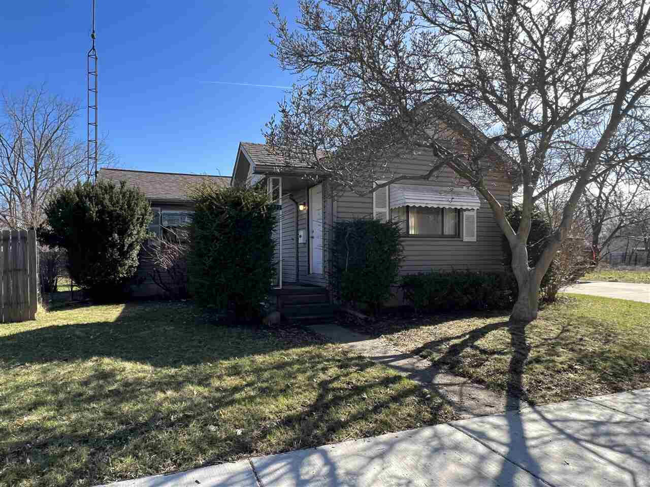 833 W Atherton Road Property Photo 1
