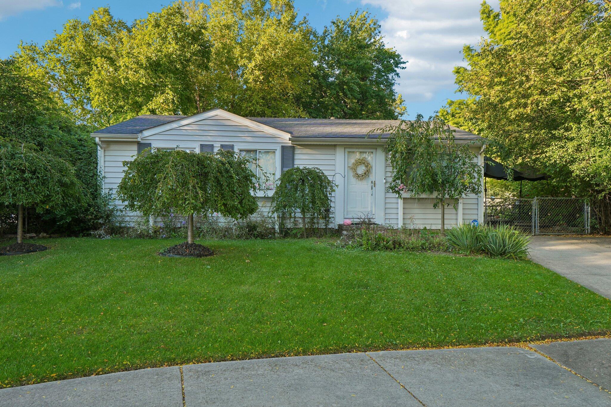 7 Burlingame Court Property Photo 1