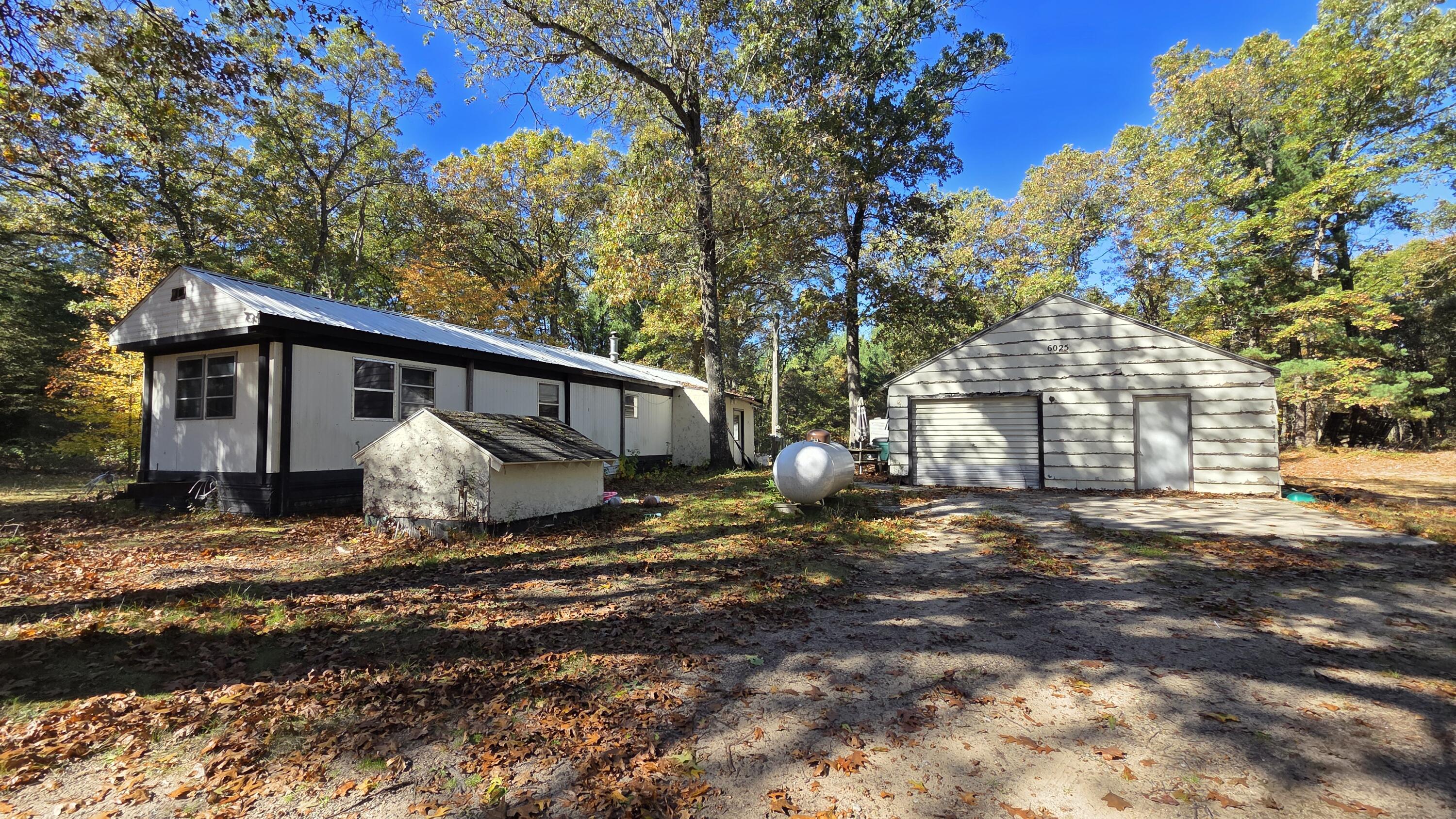 6025 Ewing Road Property Photo 1