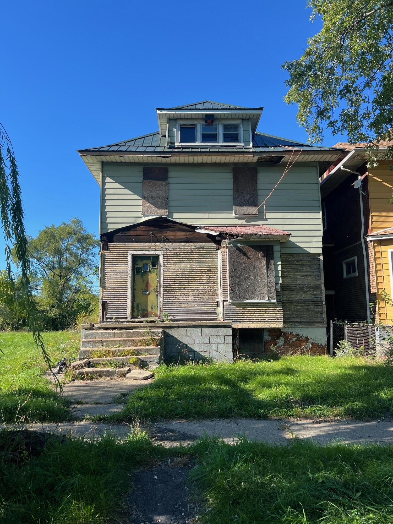 913 King Street Property Photo 1