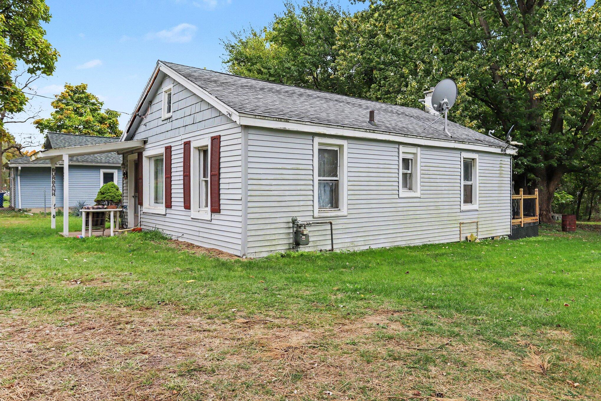 323 Cooper Avenue Property Photo 1