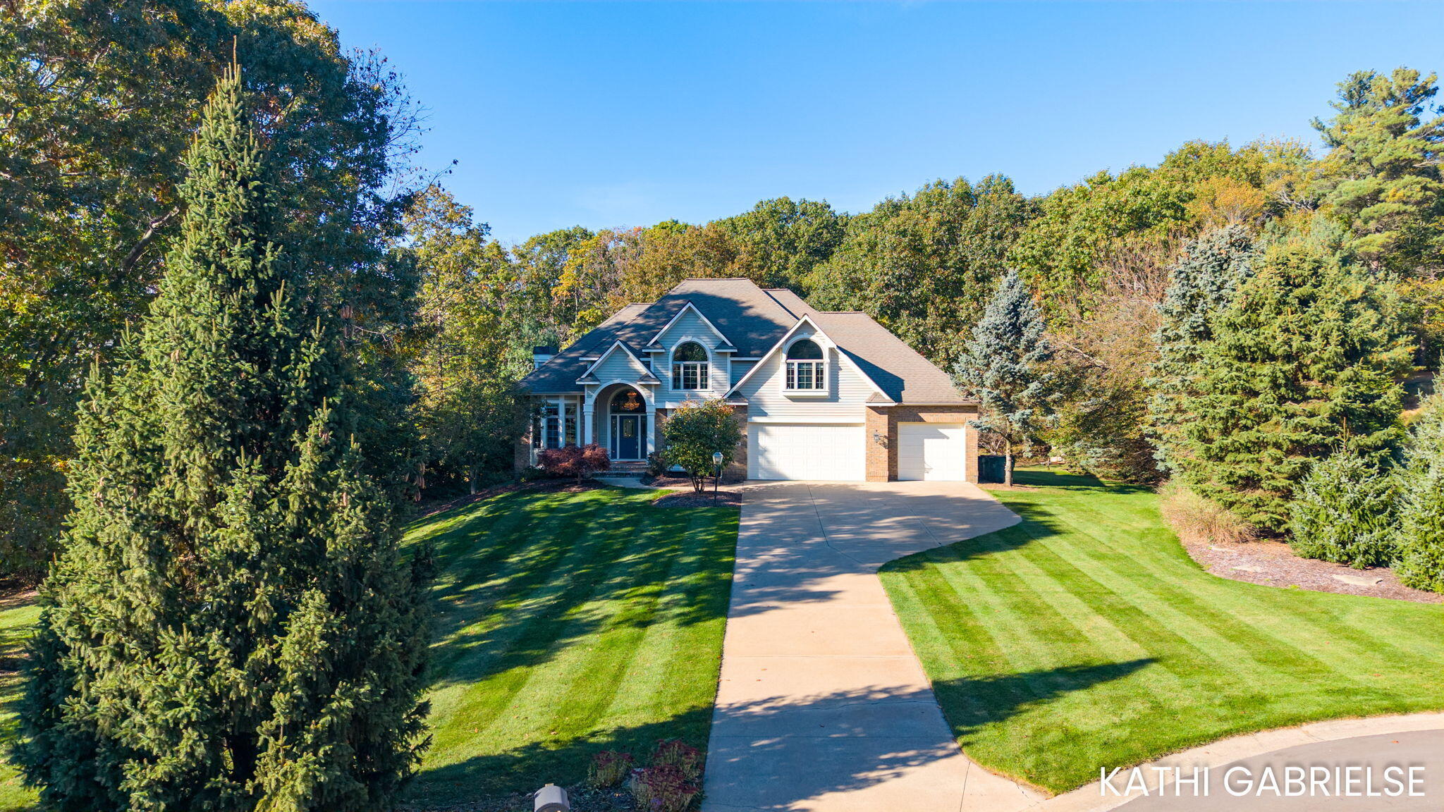 17179 Majestic Ridge Property Photo 1