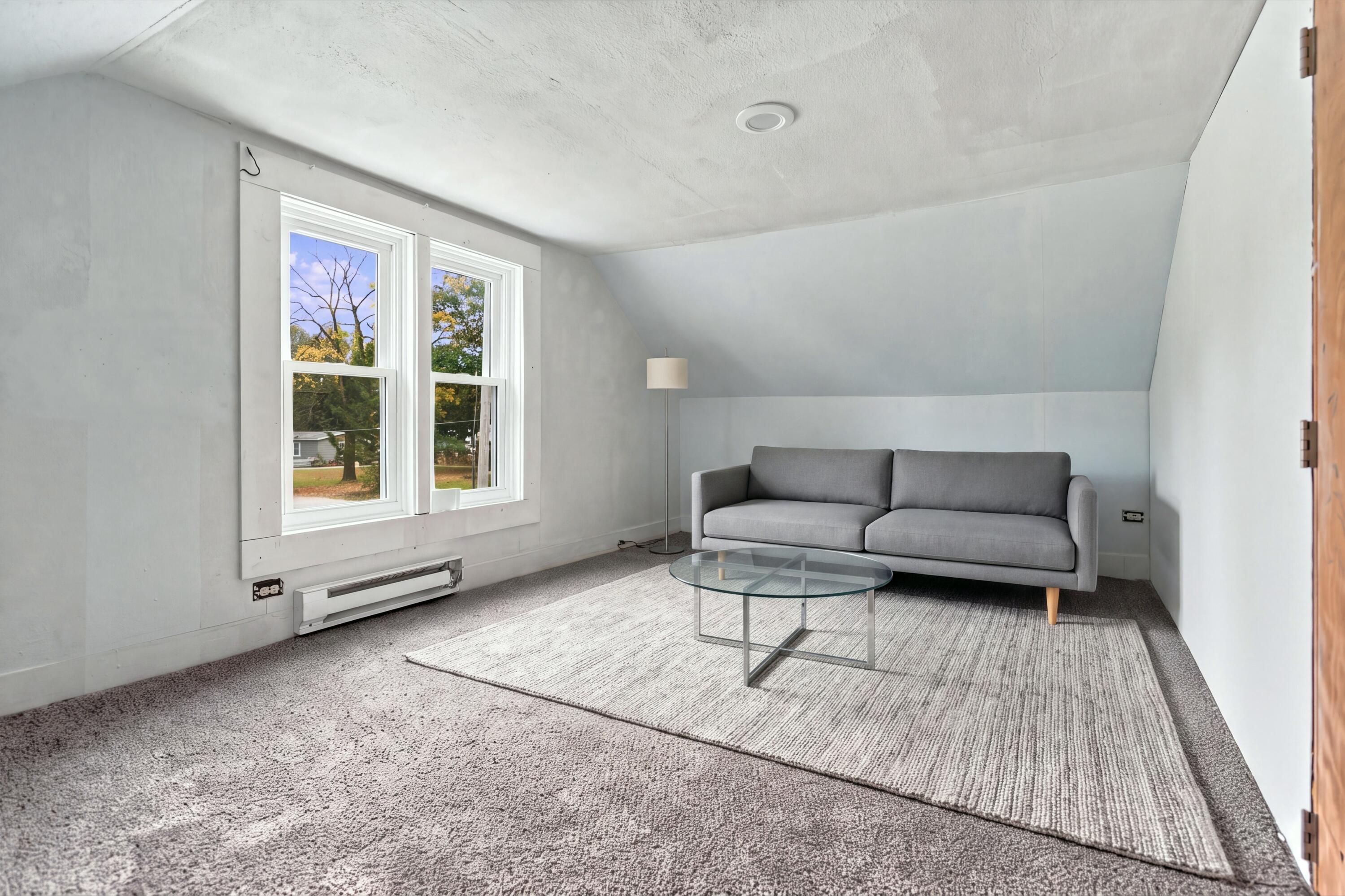 558 Academy Street Property Photo 4