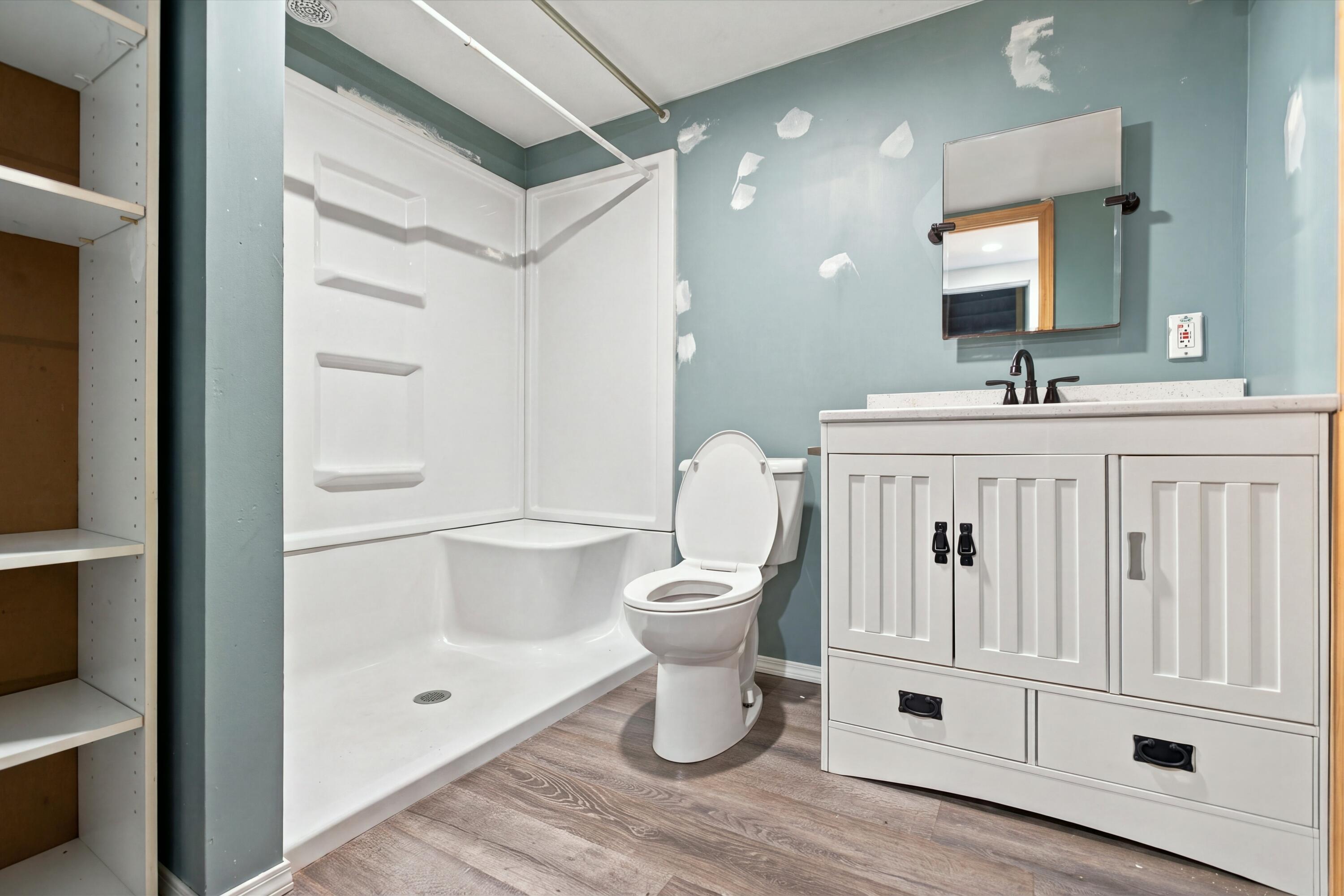 558 Academy Street Property Photo 8