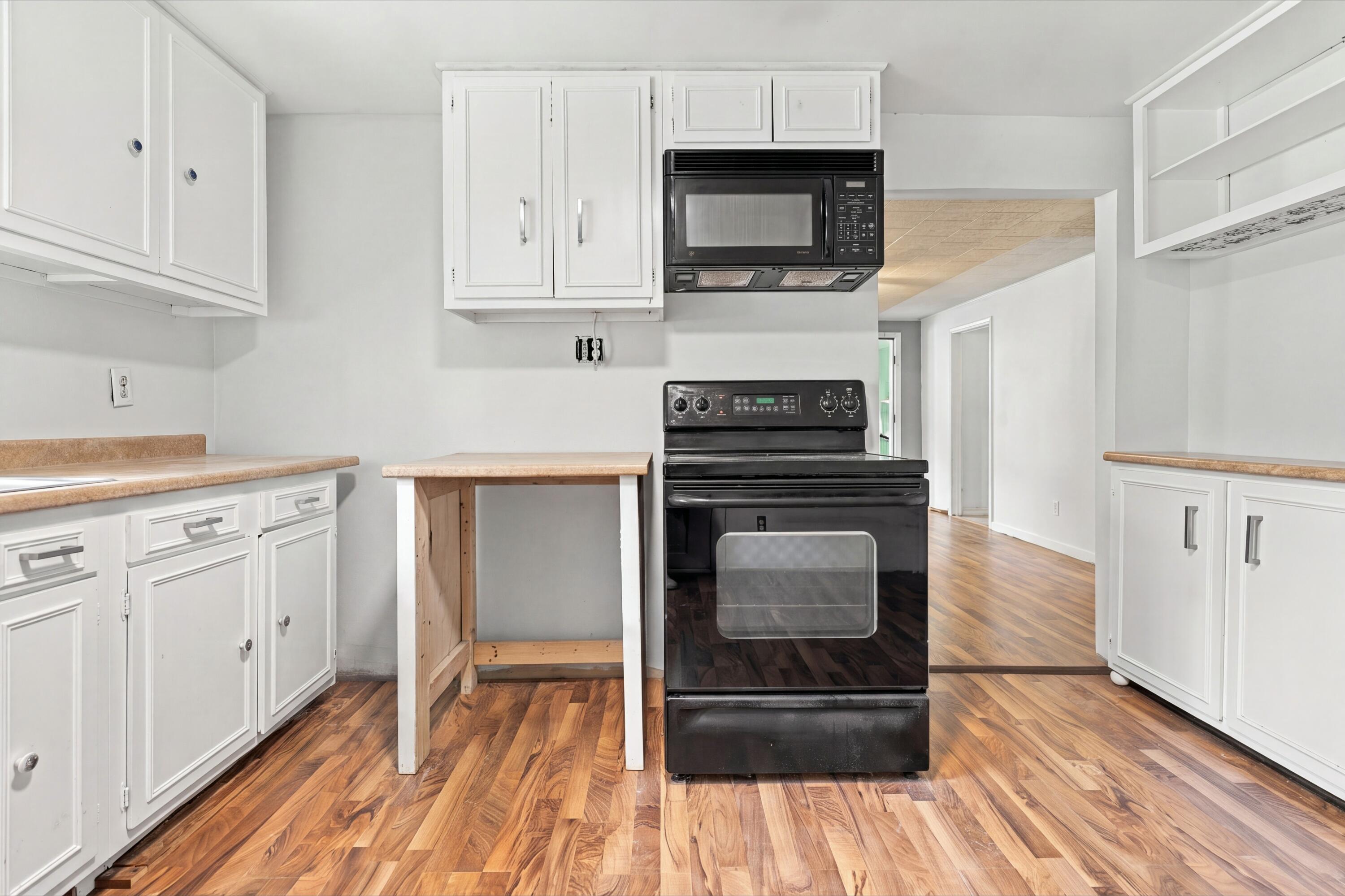 558 Academy Street Property Photo 13