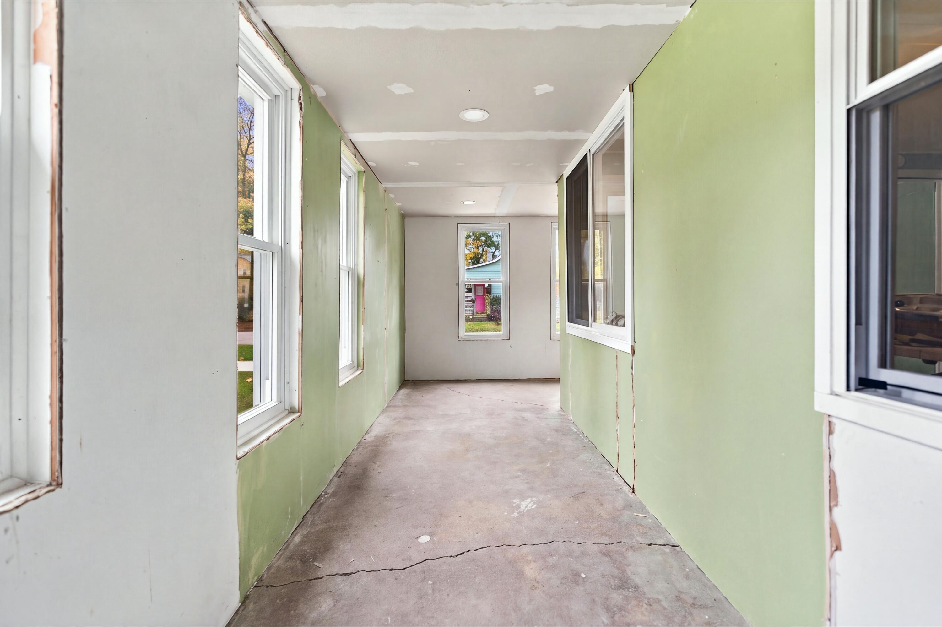 558 Academy Street Property Photo 14