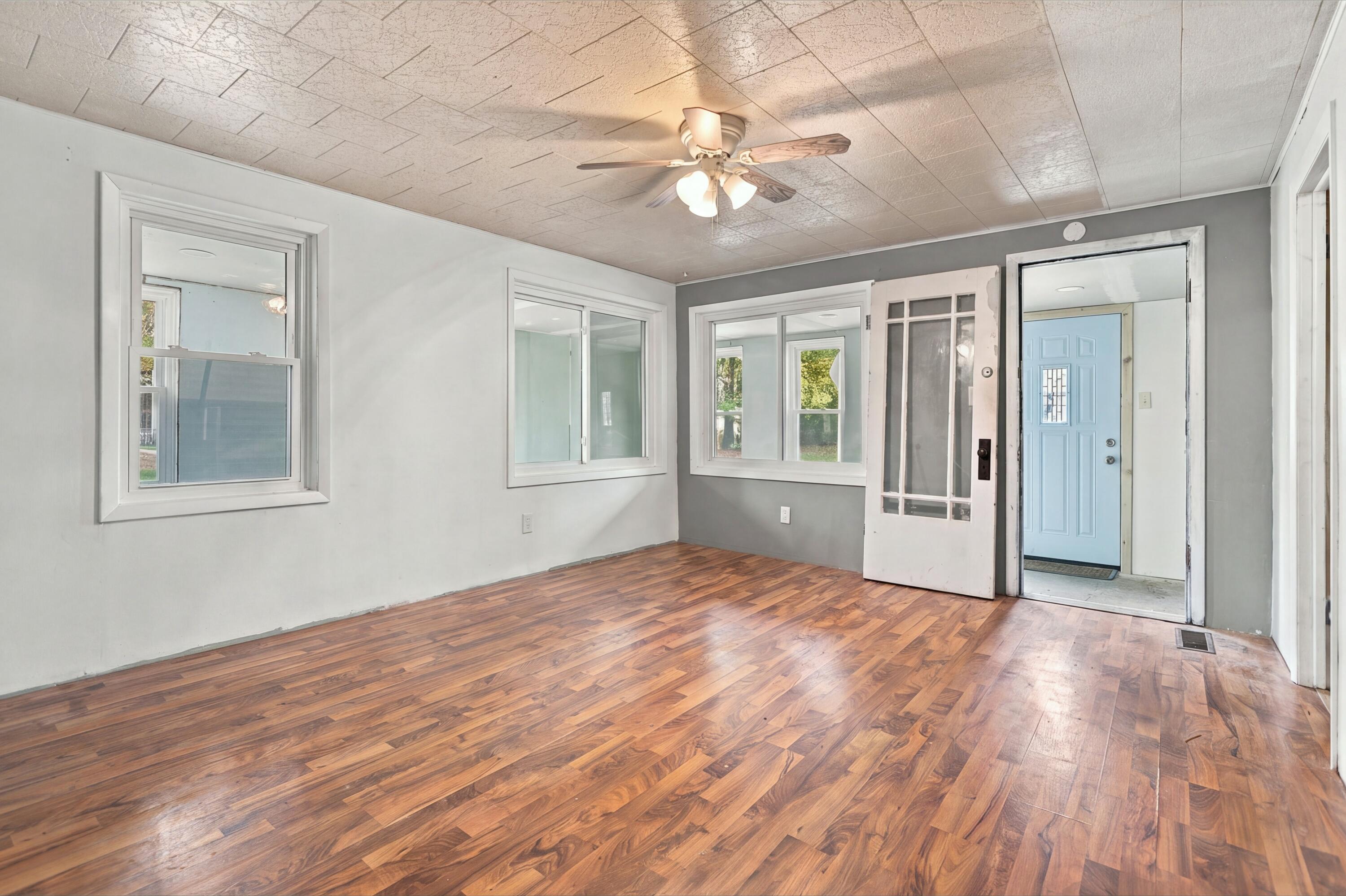 558 Academy Street Property Photo 18