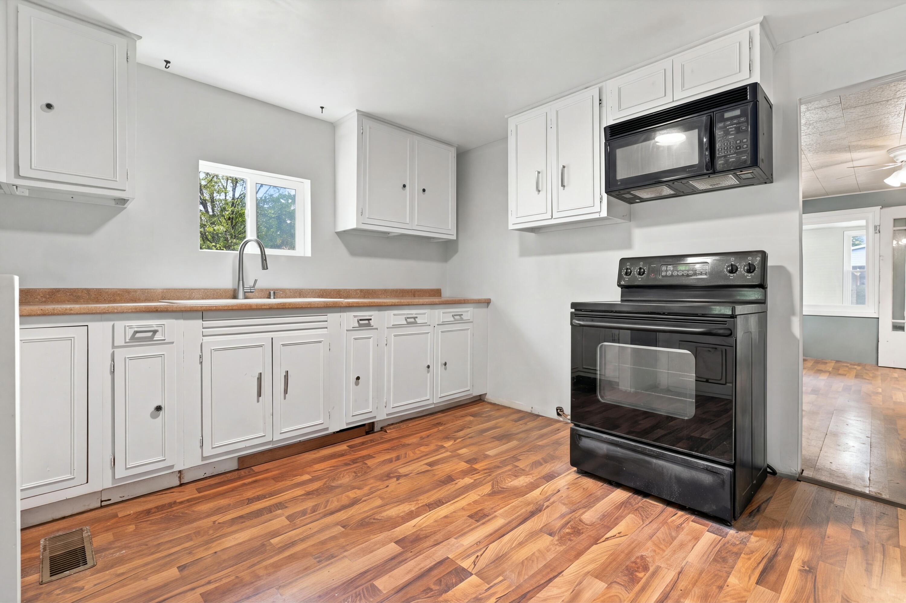 558 Academy Street Property Photo 19