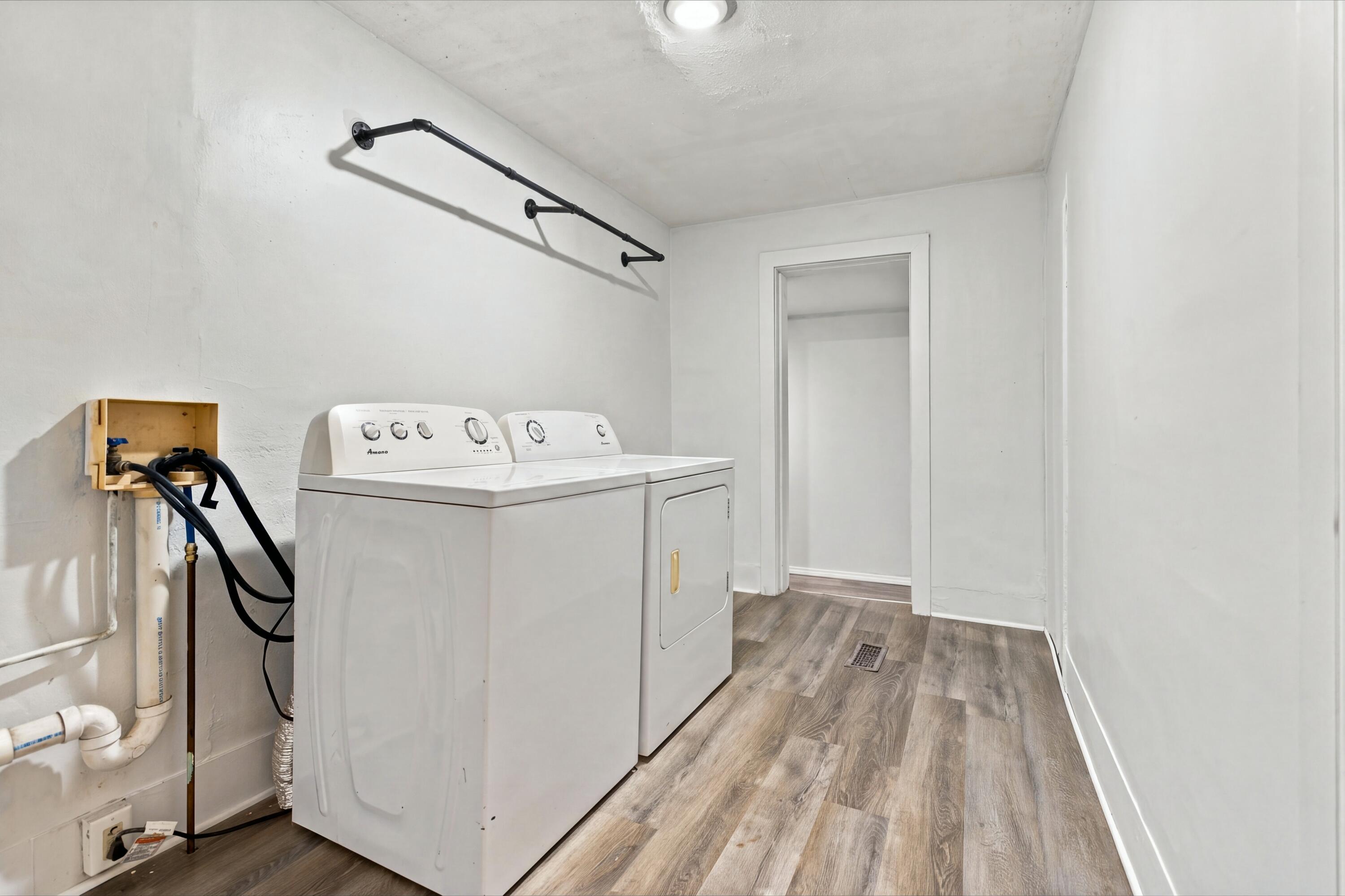 558 Academy Street Property Photo 22