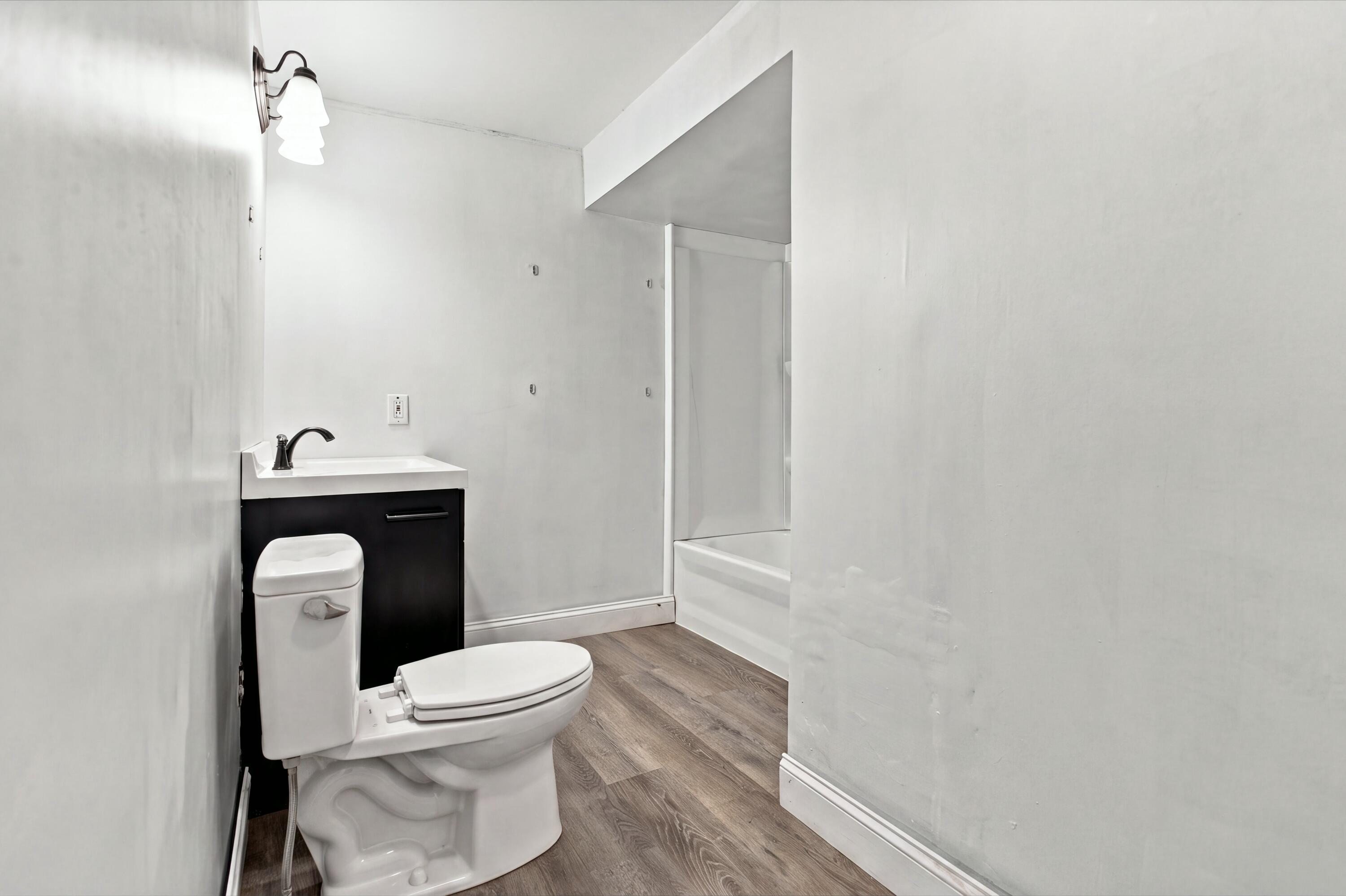 558 Academy Street Property Photo 24