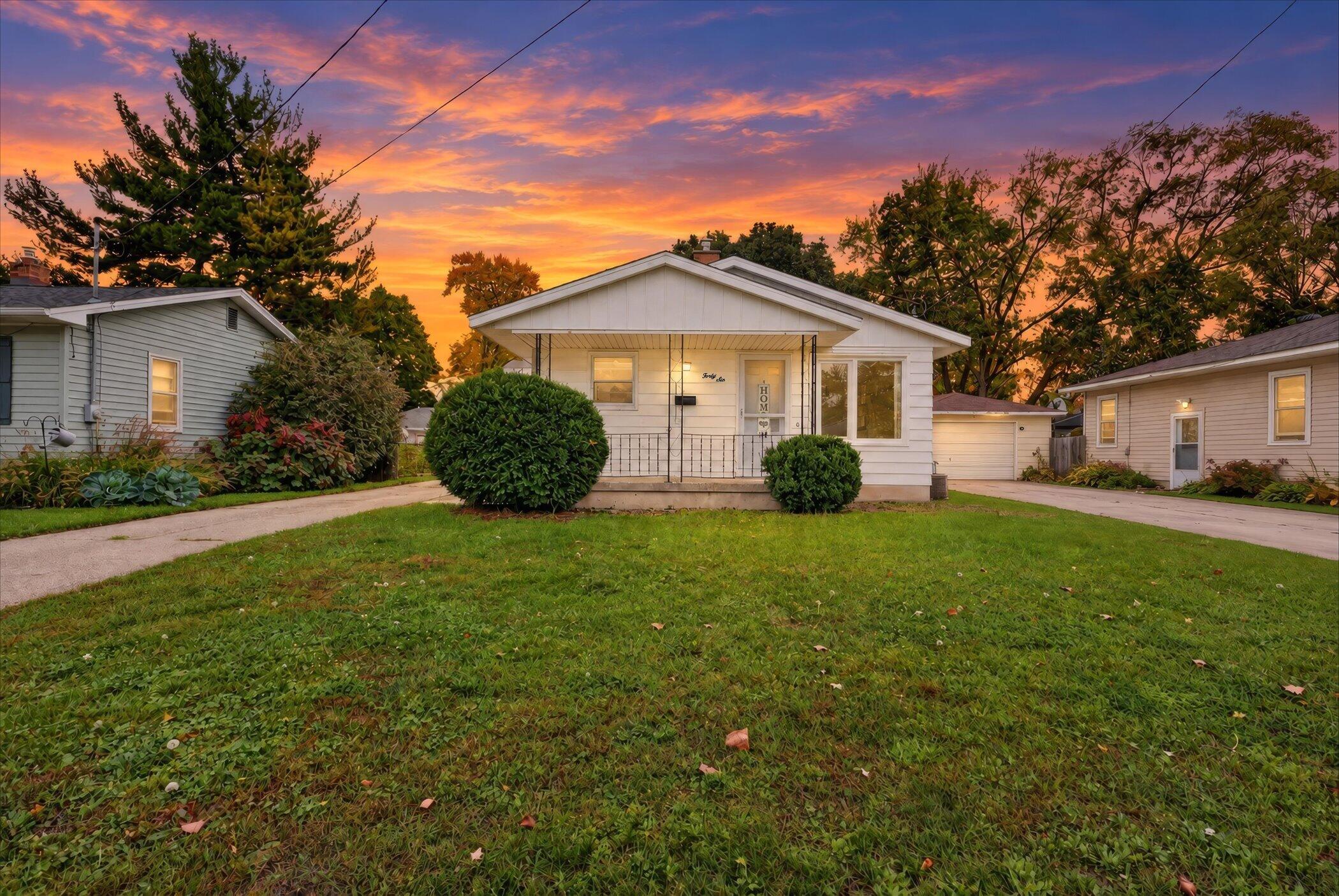 46 Maplelawn Street Sw Property Photo 1