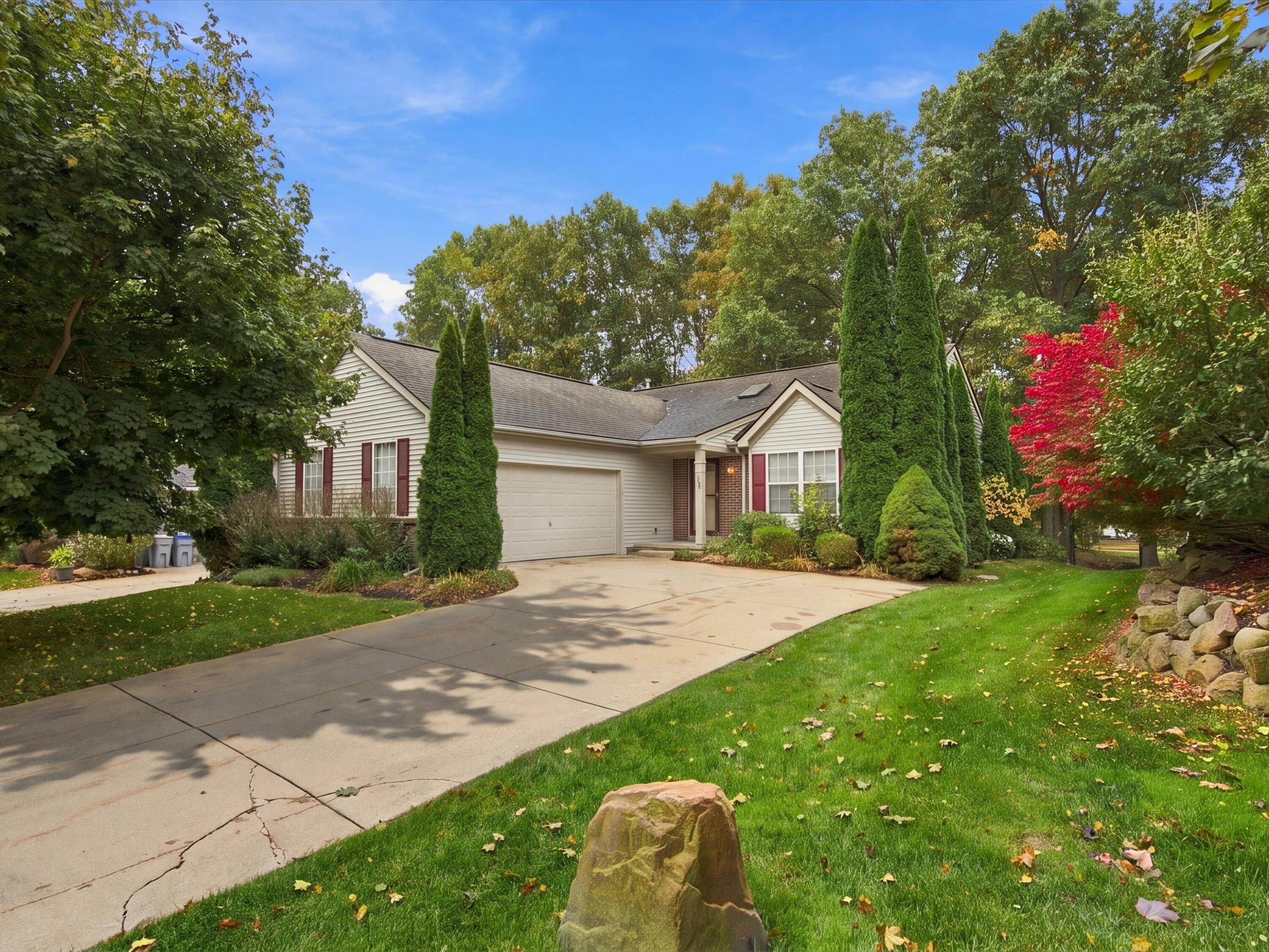 2730 Signature Circle Property Photo 1