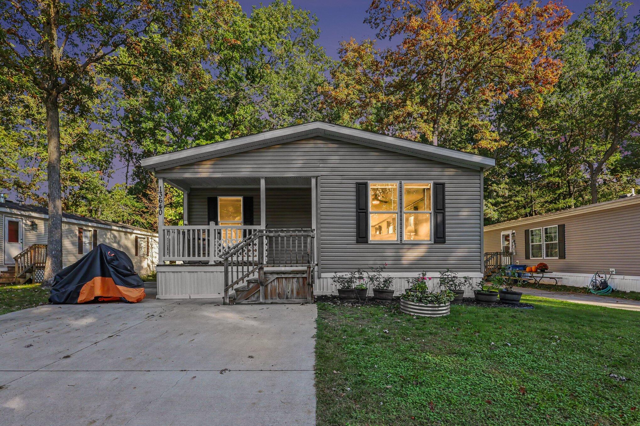 13640 Oaktree Court Property Photo 1