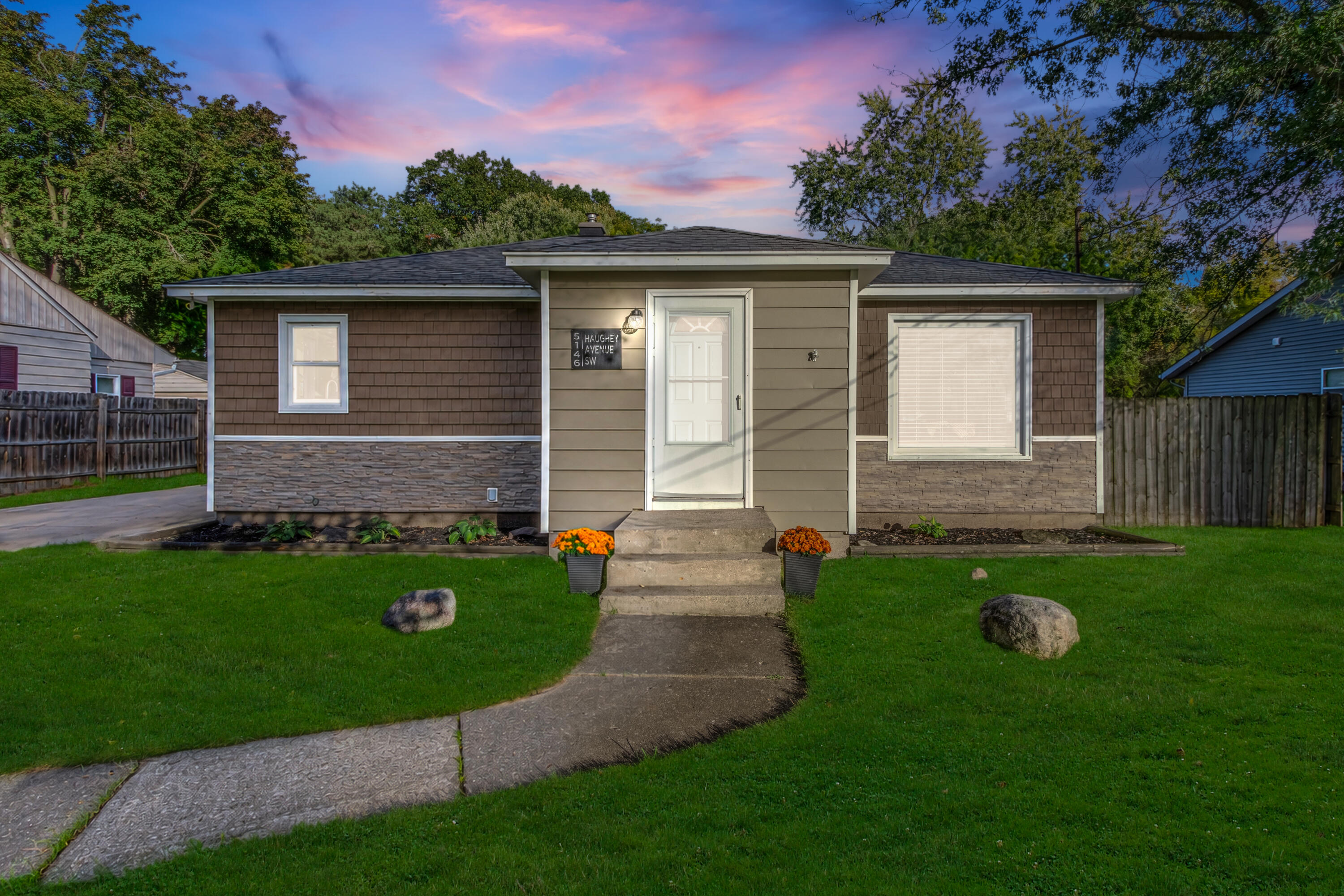 5146 Haughey Avenue Sw Property Photo 1