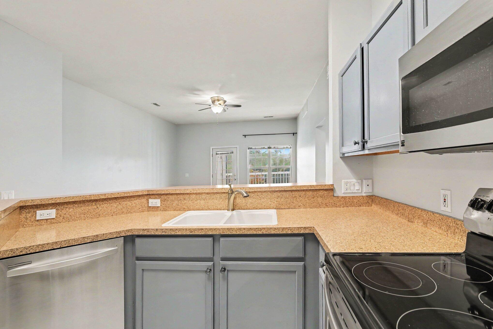 1083 Joyce Lane Property Photo 6
