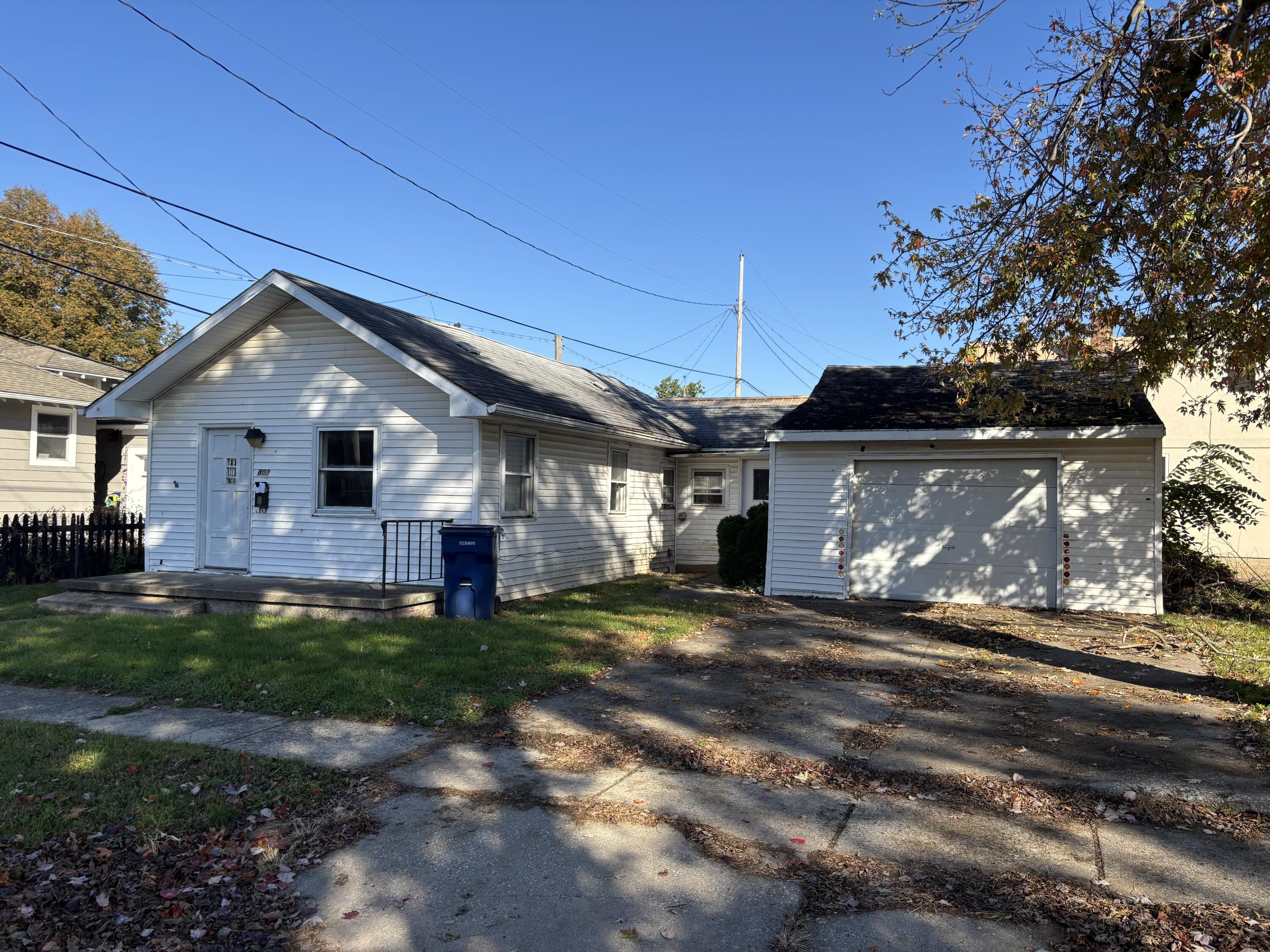 802 E Congress Street Property Photo 1