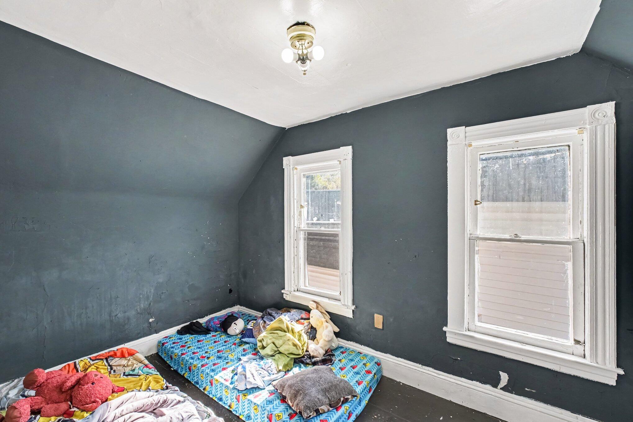 844 Lafayette Avenue Ne Property Photo 16