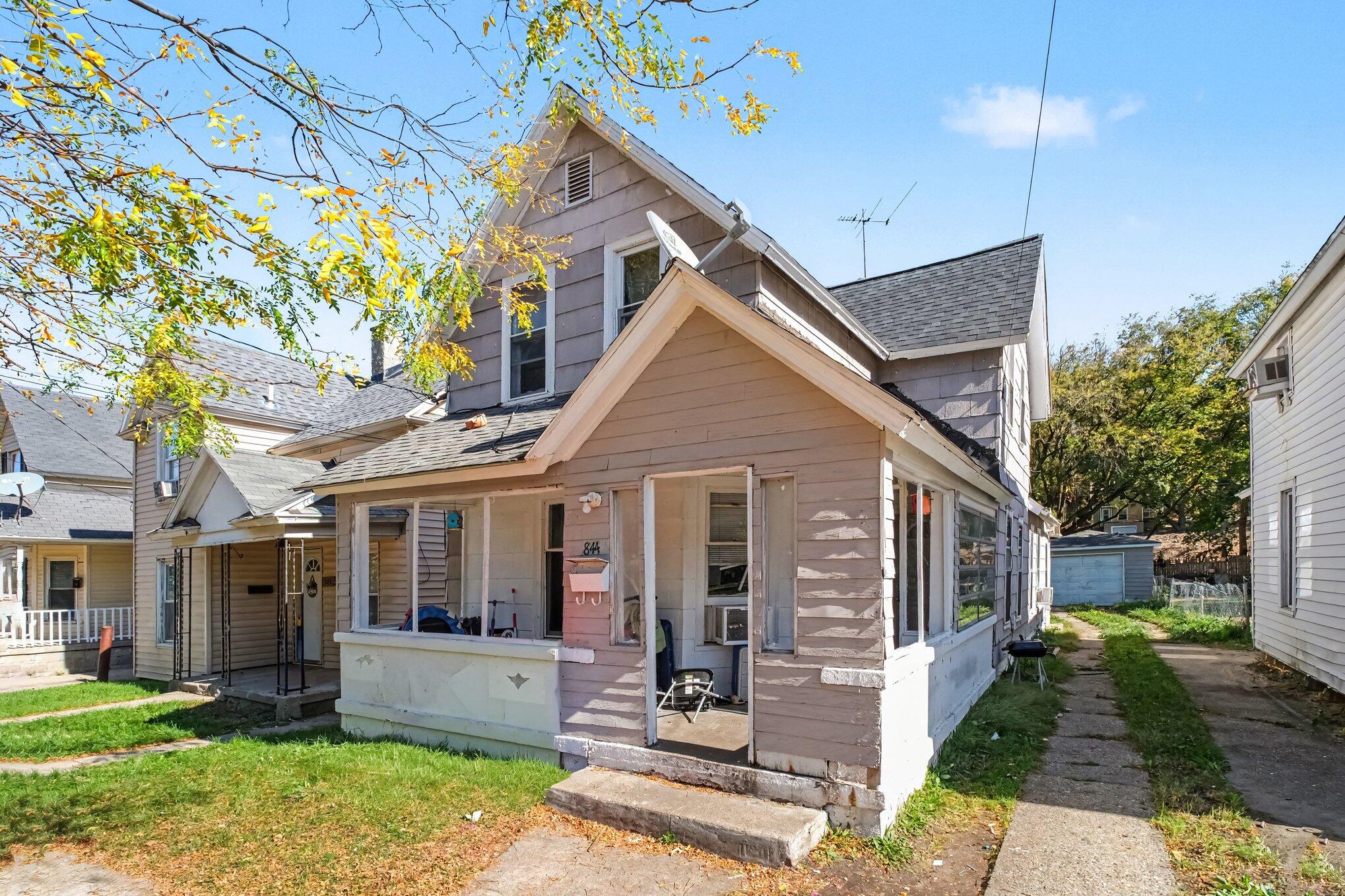 844 Lafayette Avenue Ne Property Photo 24