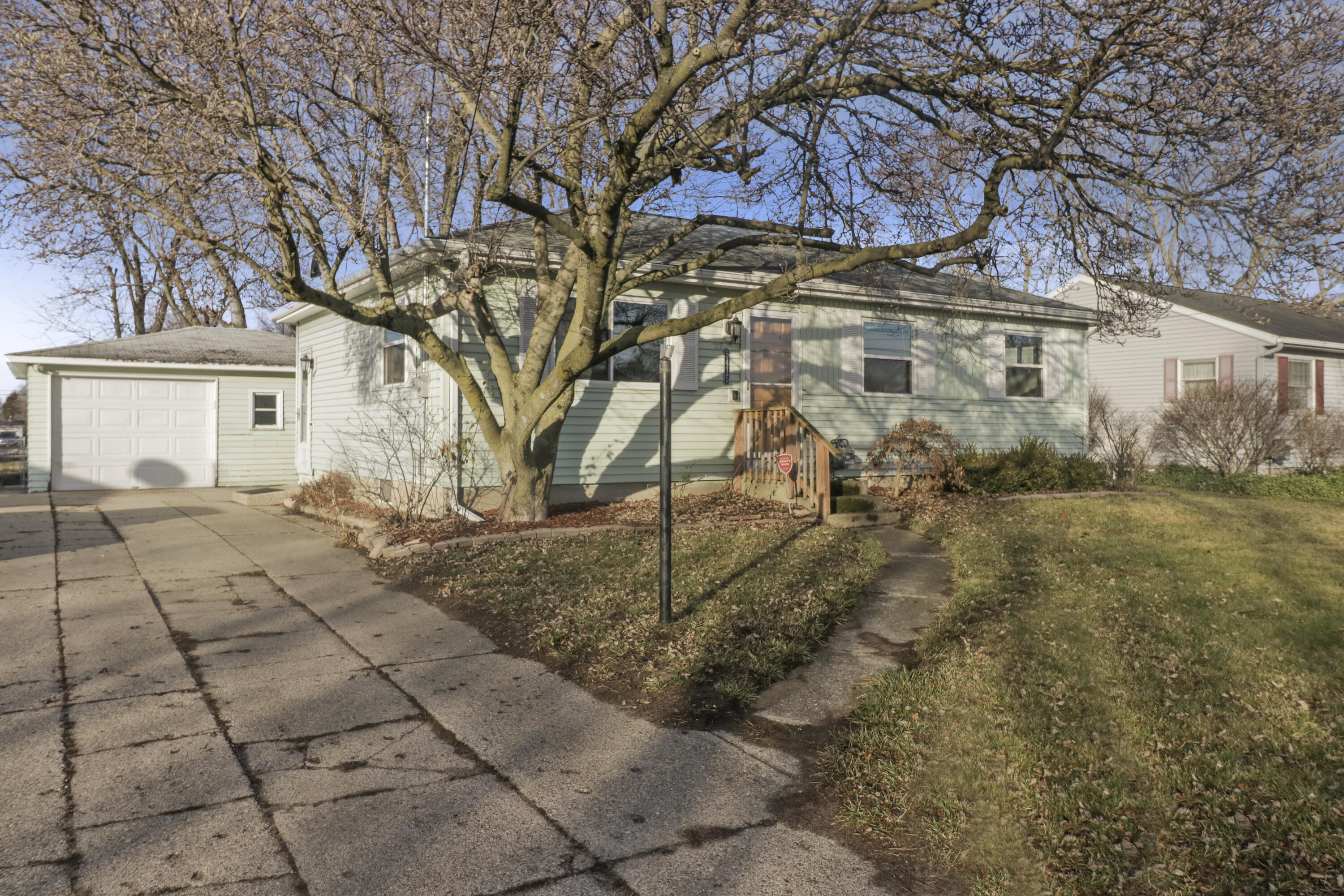 5415 Claudia Avenue Se Property Photo 1